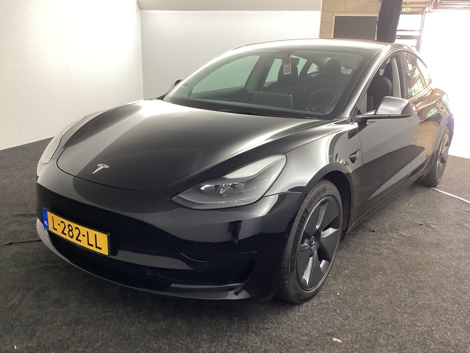Foto 13 van Tesla Model 3