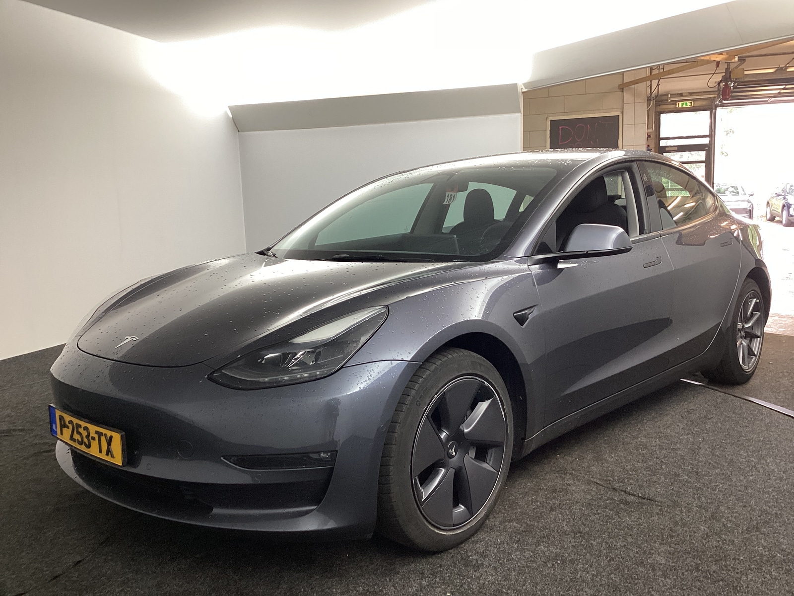 Foto 13 van Tesla Model 3