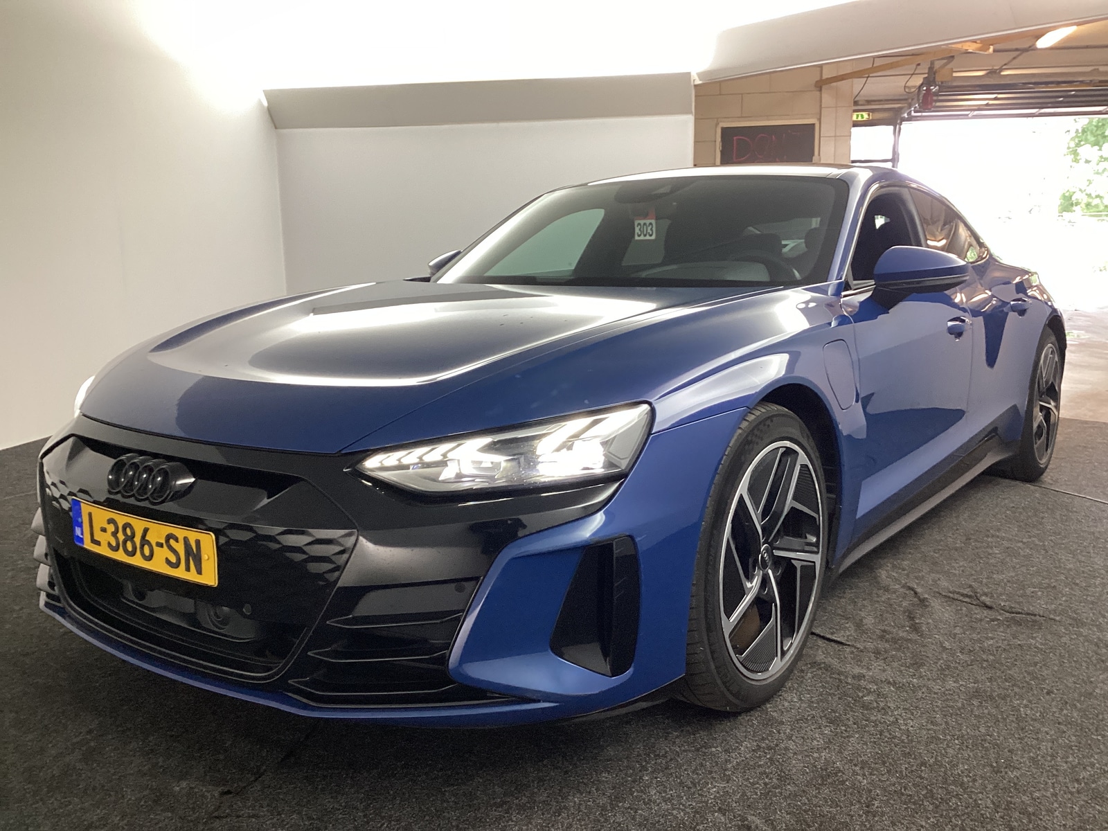 Foto 14 van Audi e-tron GT