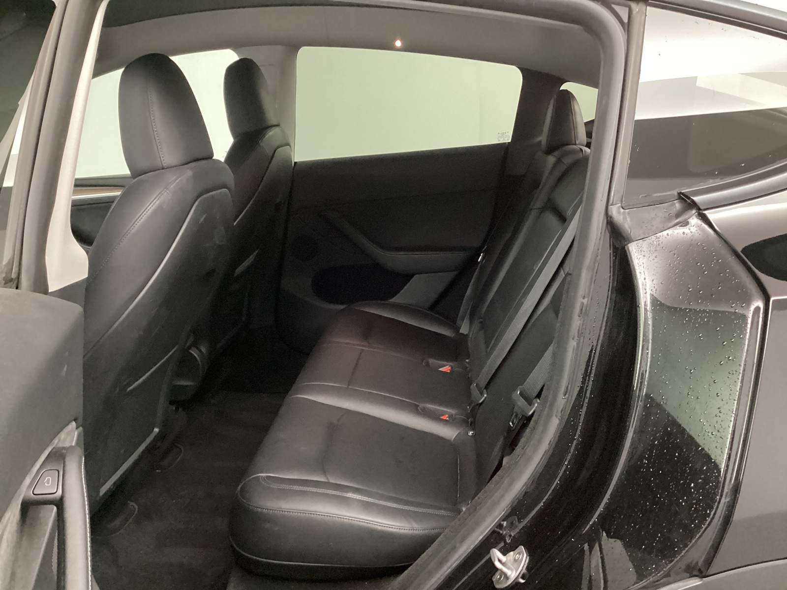 Foto 13 van Tesla Model Y