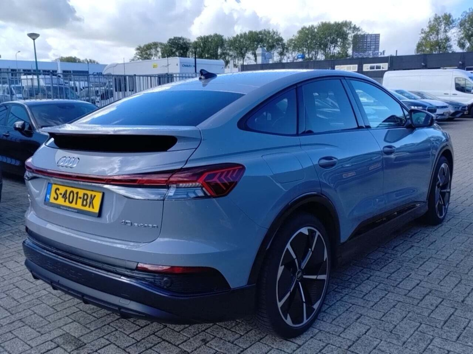 Foto 3 van Audi Q4 Sportback e-tron