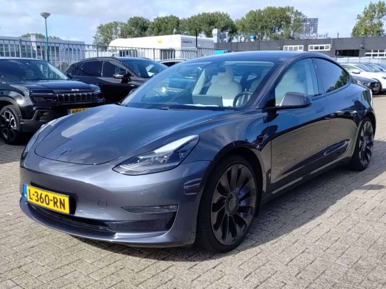 Foto 2 van Tesla Model 3