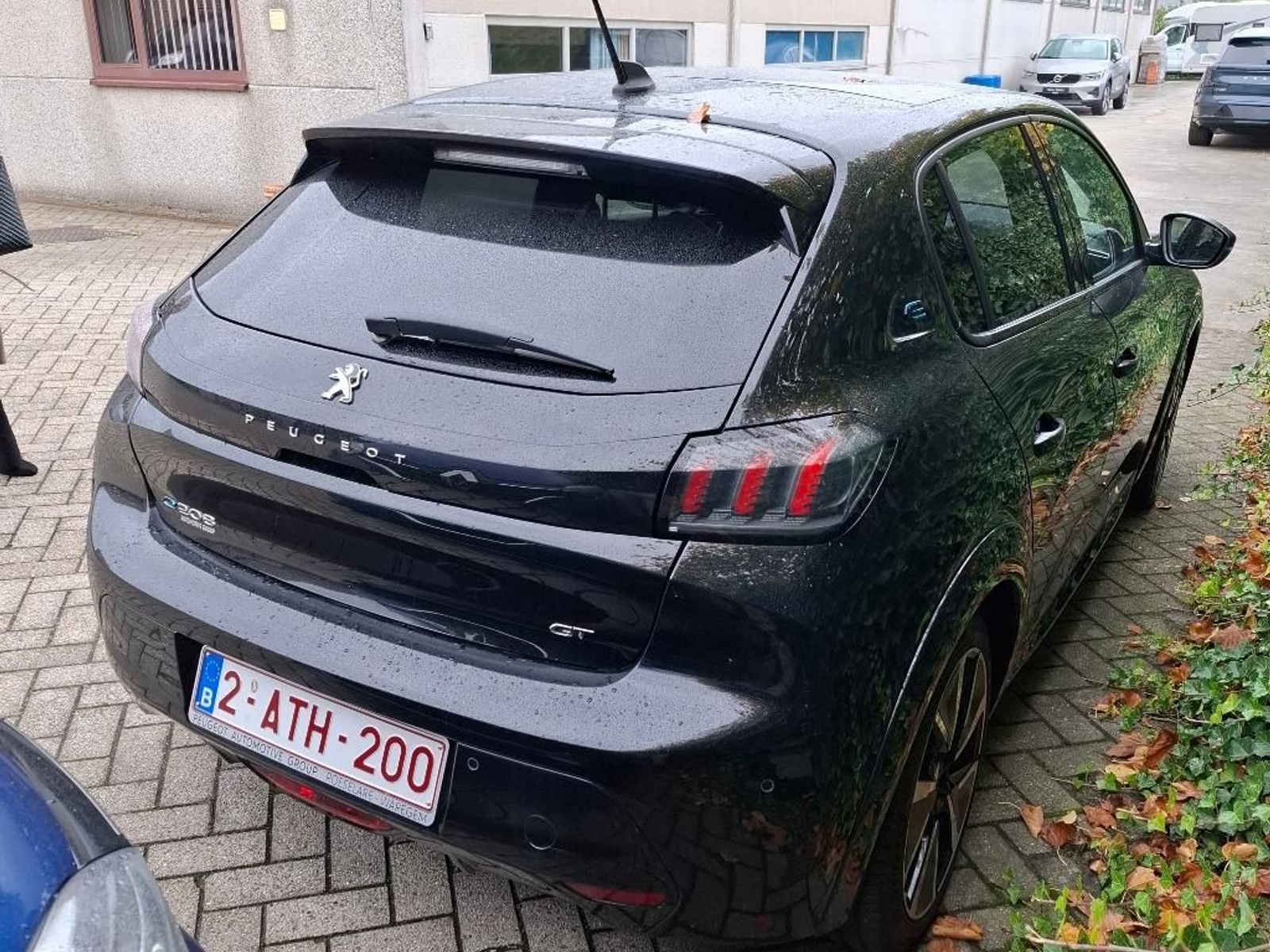 Foto 4 van Peugeot E-208