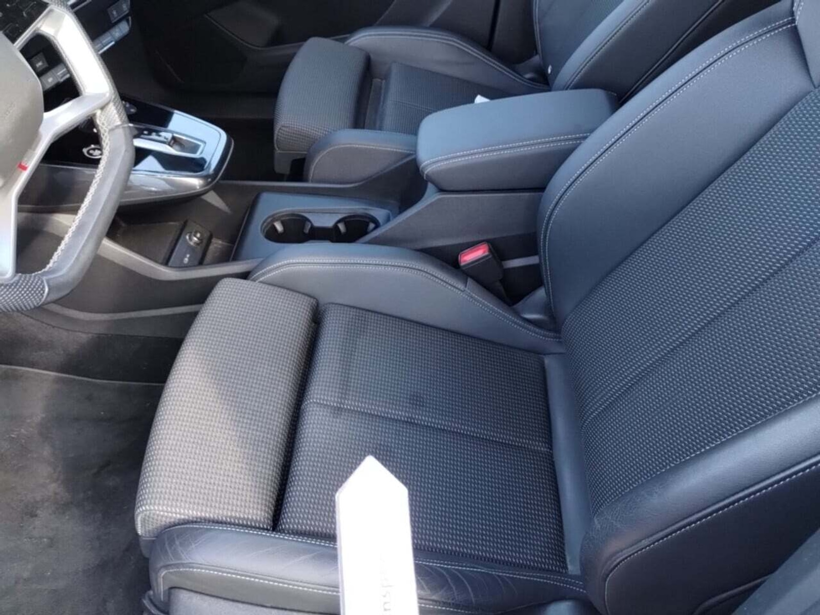 Foto 17 van Audi Q4 Sportback e-tron