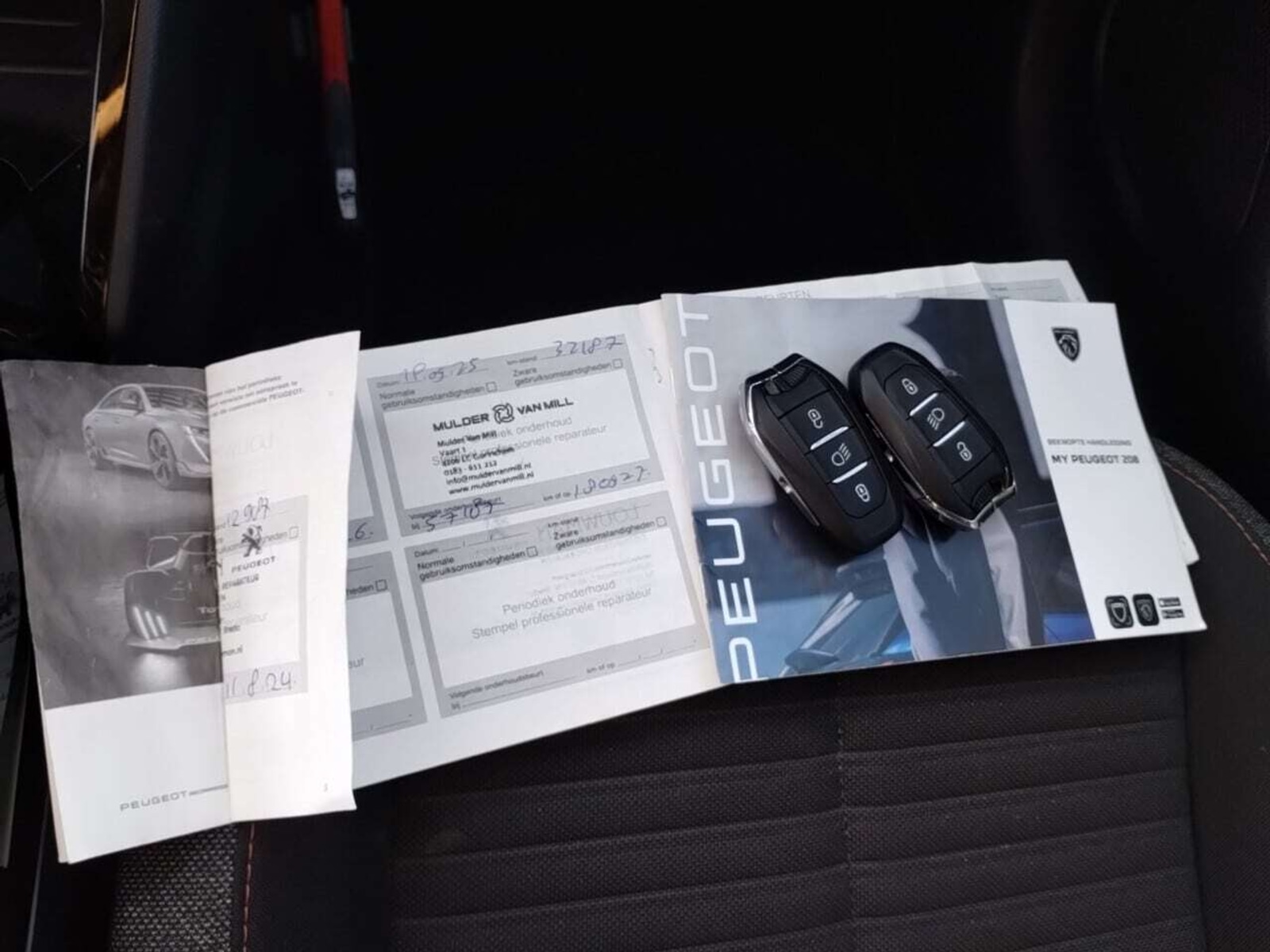 Foto 5 van Peugeot E-208