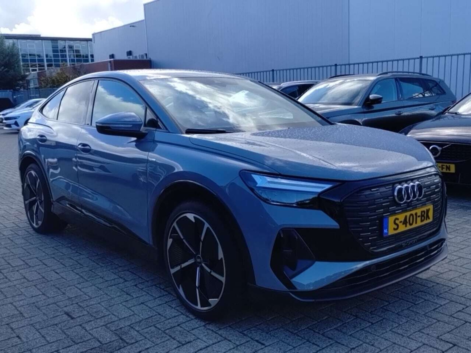 Foto 15 van Audi Q4 Sportback e-tron