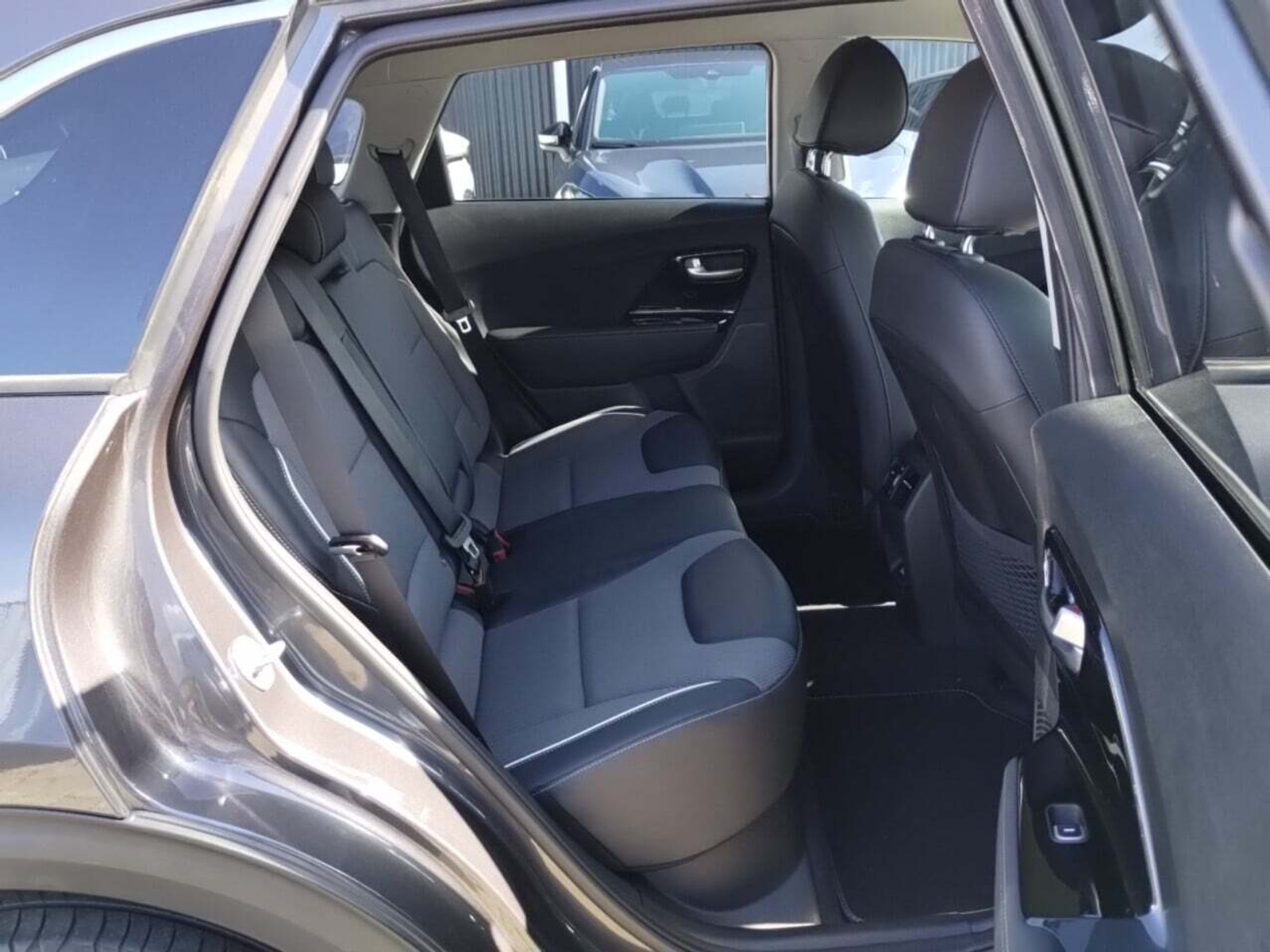 Foto 10 van Kia Niro
