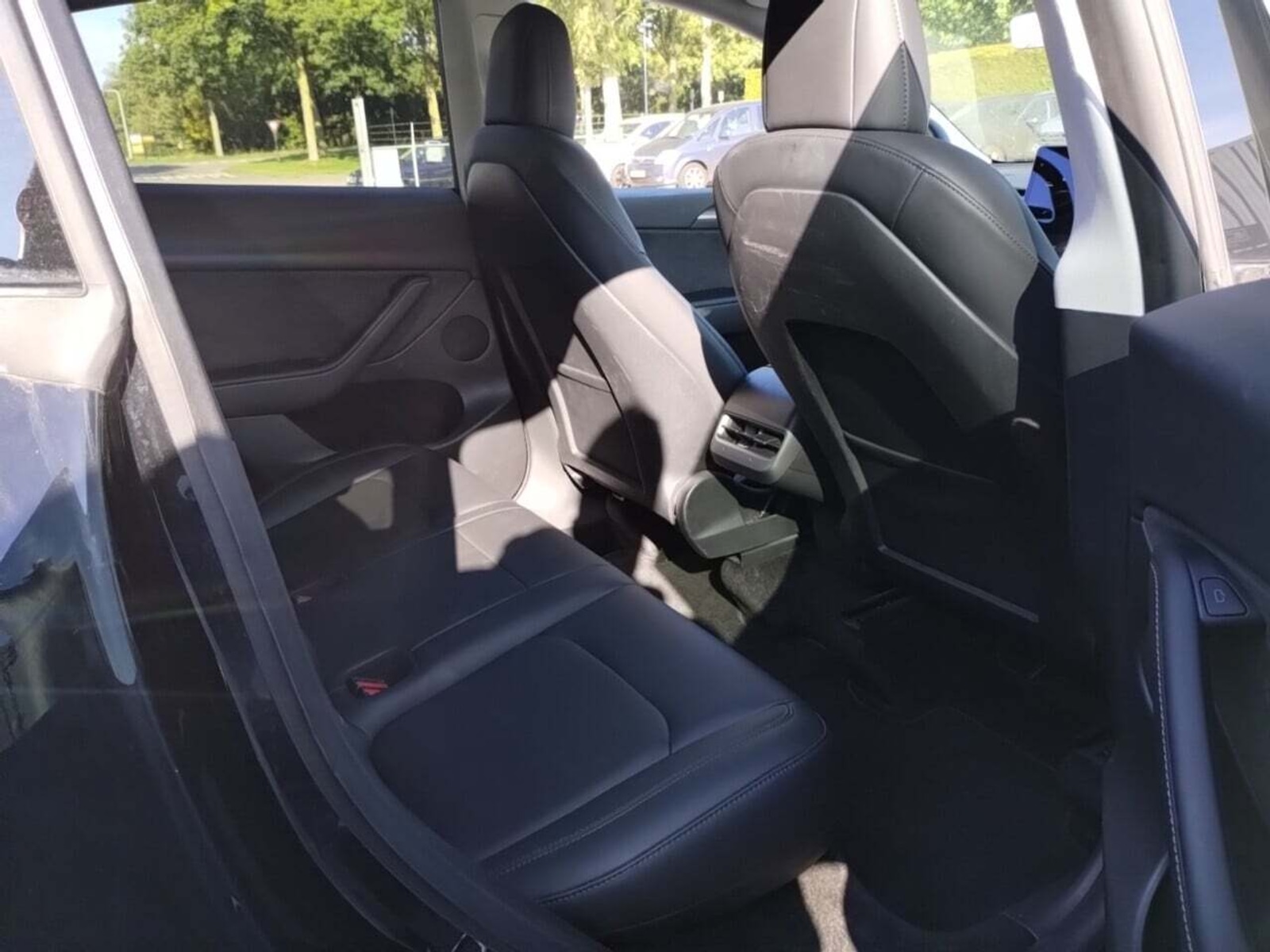 Foto 11 van Tesla Model Y