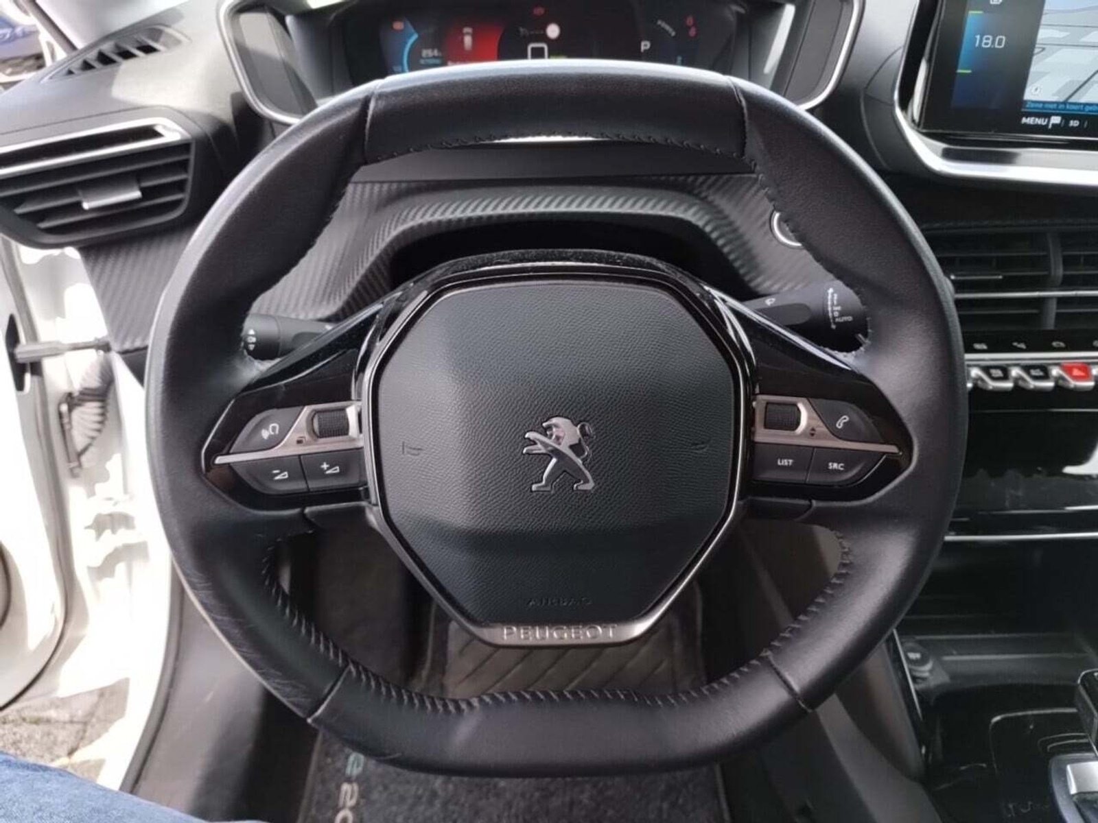 Foto 9 van Peugeot E-208