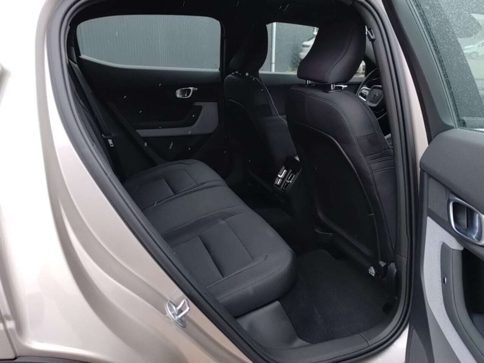 Foto 11 van Polestar 2