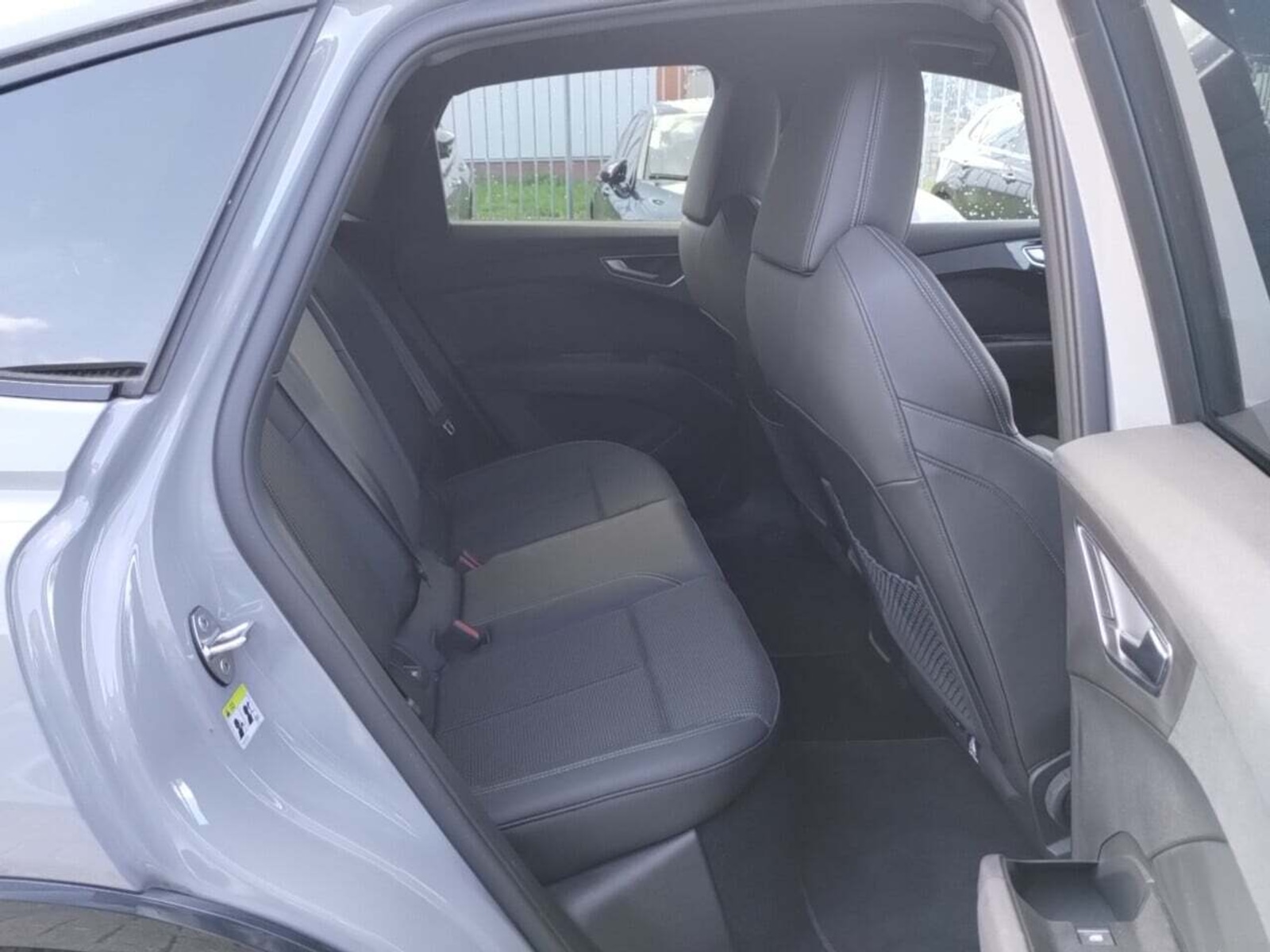 Foto 4 van Audi Q4 Sportback e-tron