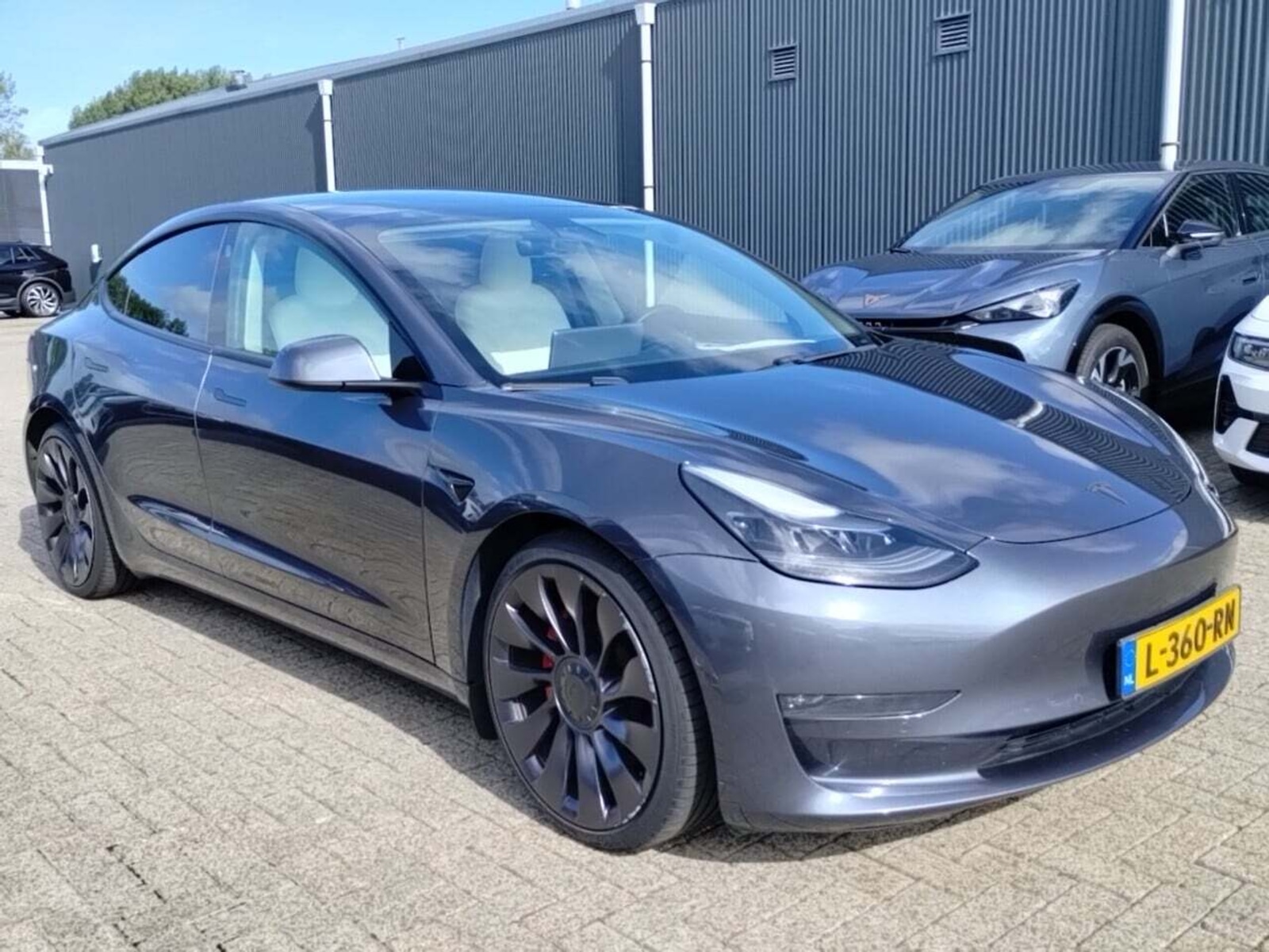 Foto 16 van Tesla Model 3