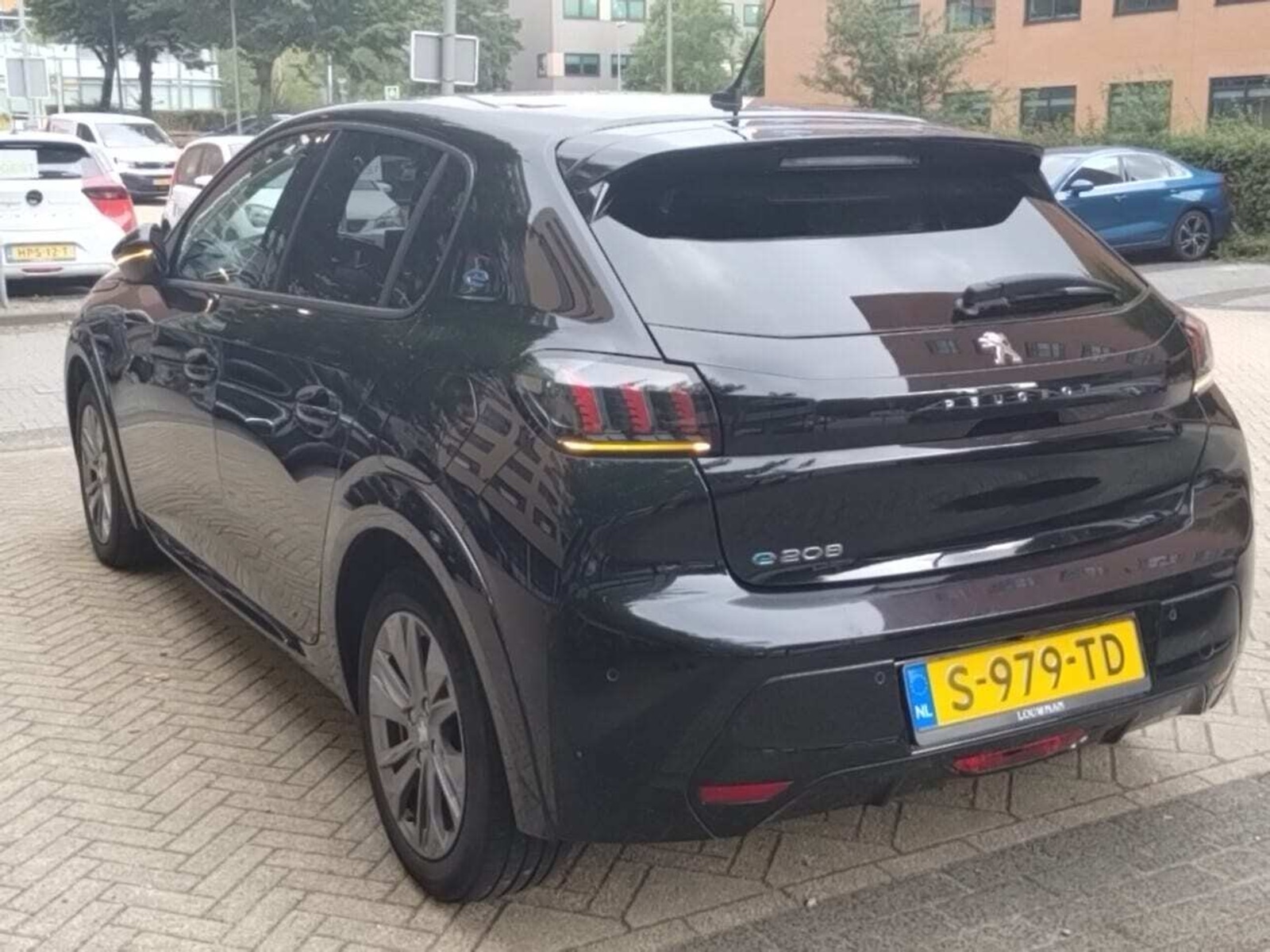 Foto 16 van Peugeot E-208