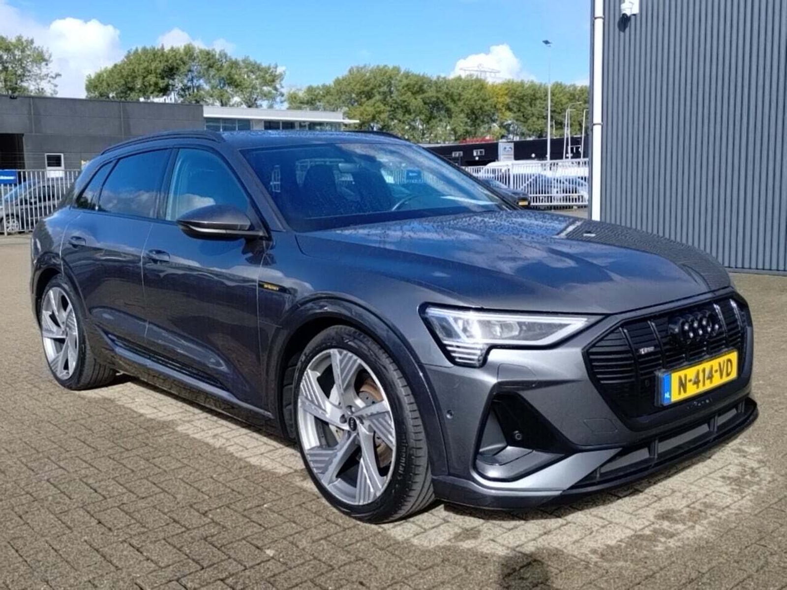 Foto 15 van Audi e-tron