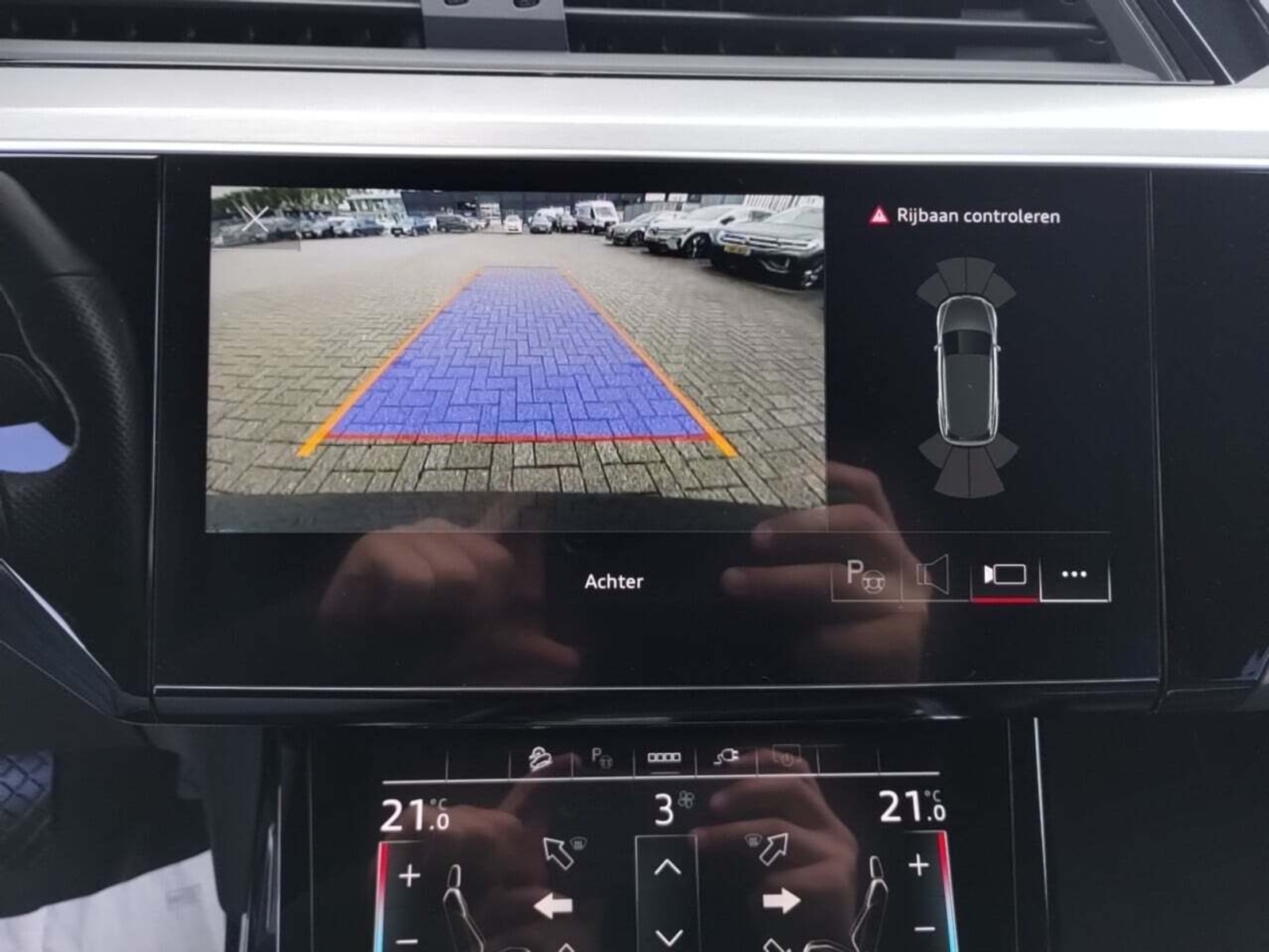 Foto 17 van Audi e-tron