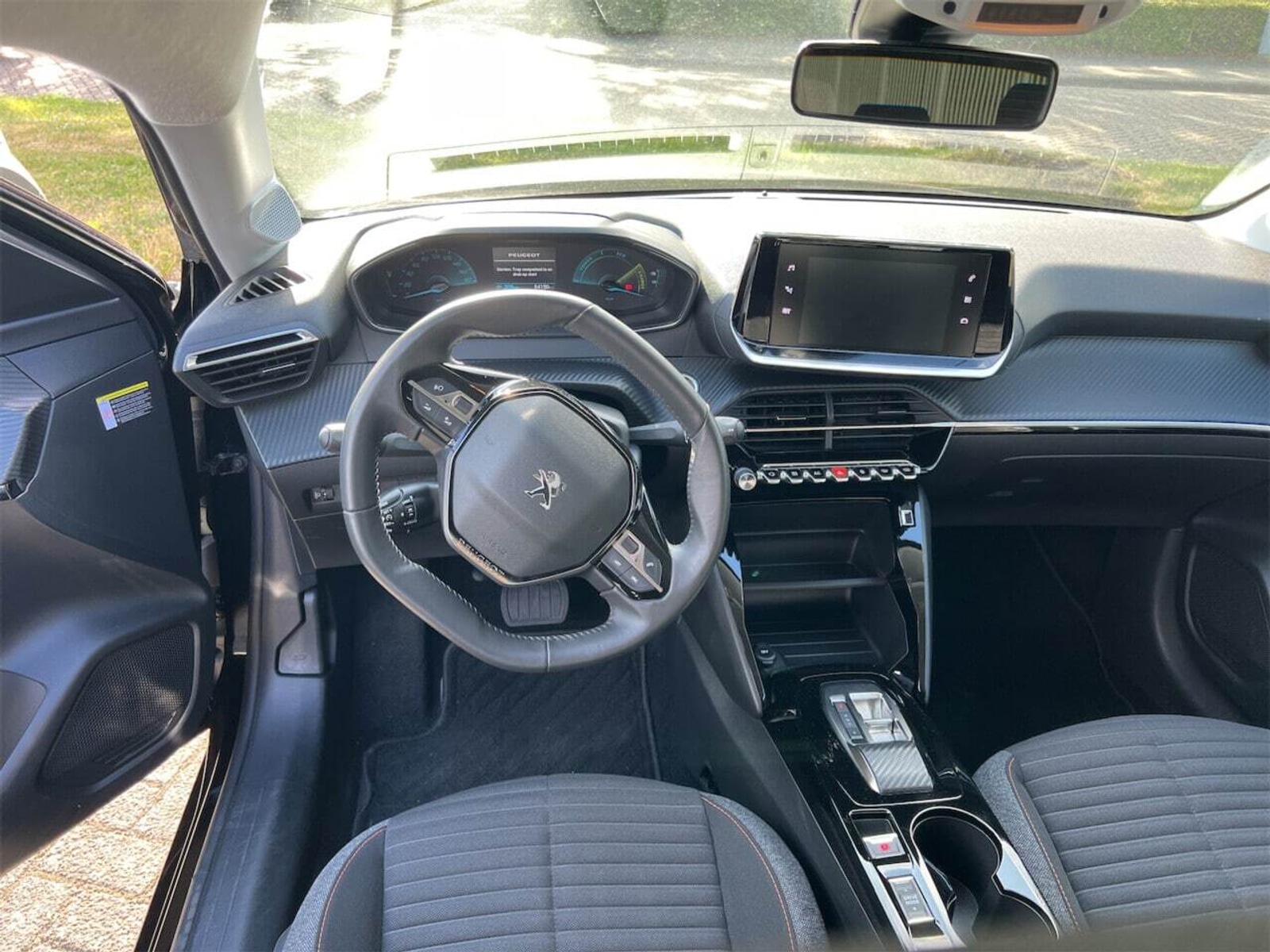 Foto 13 van Peugeot E-208