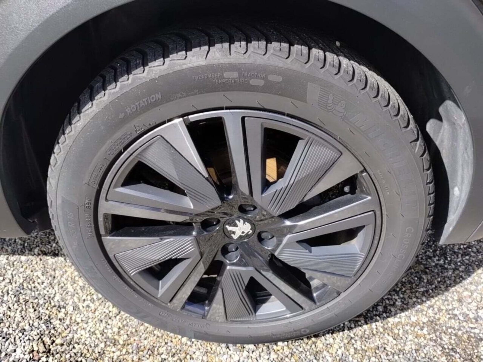 Foto 20 van Peugeot E-2008