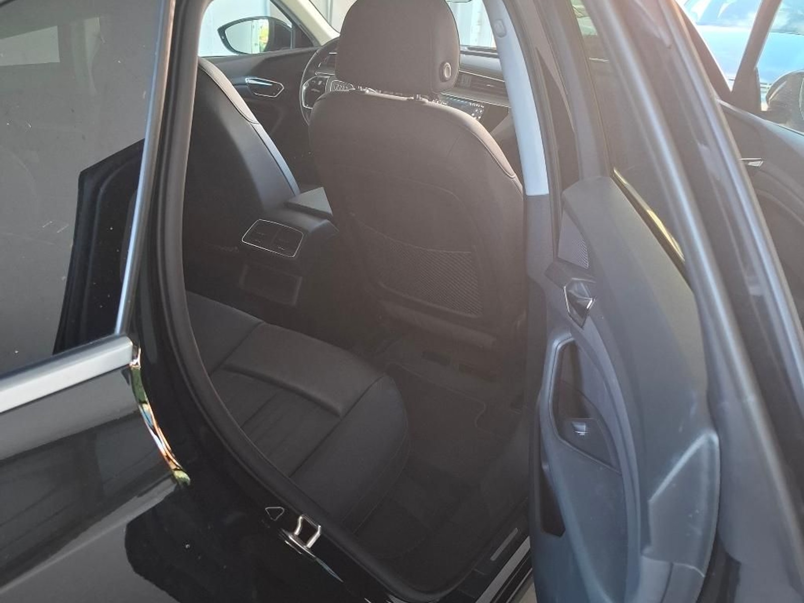 Foto 7 van Audi e-tron