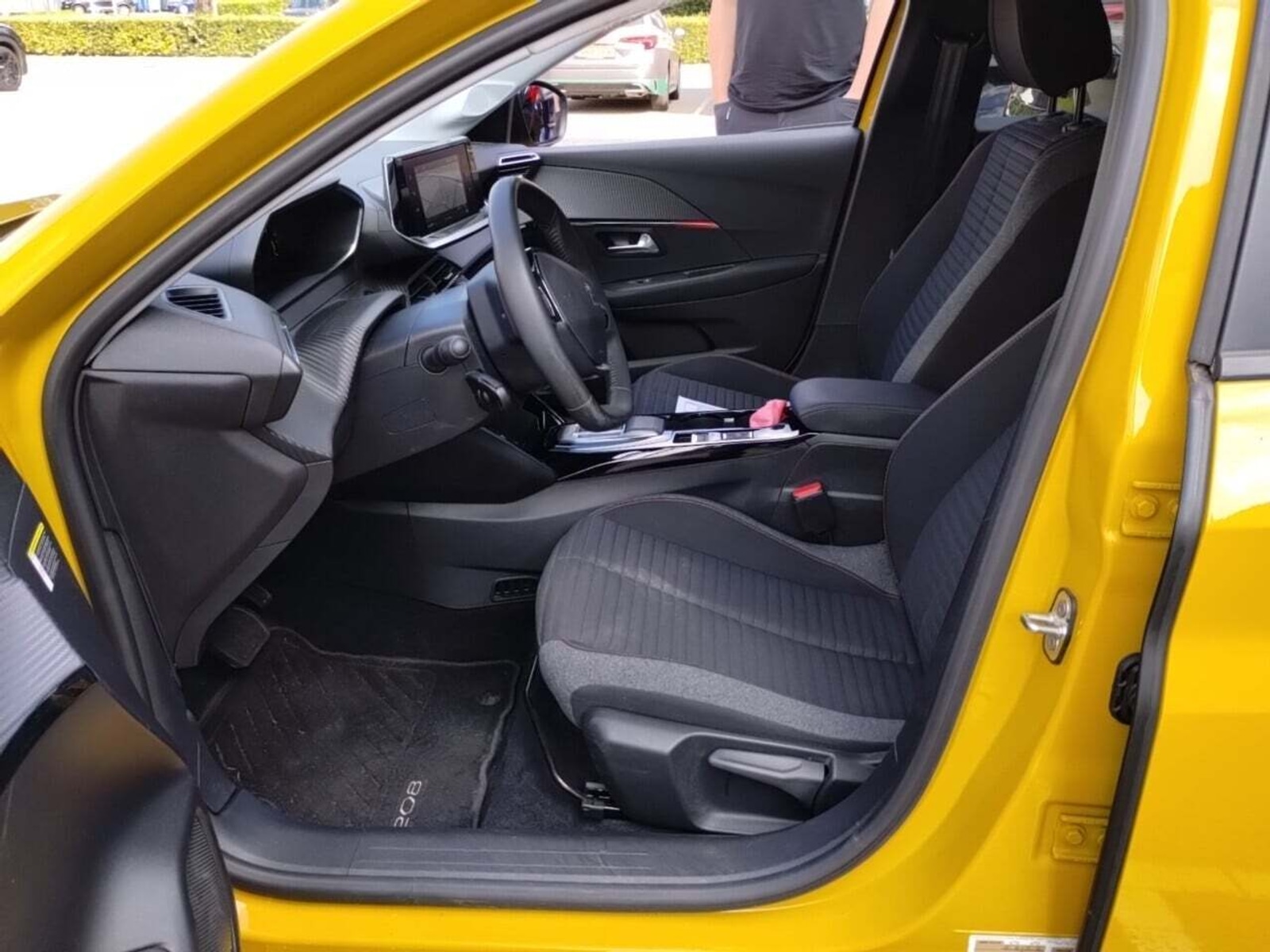 Foto 12 van Peugeot E-208