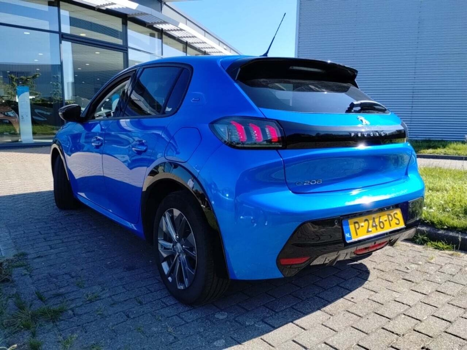 Foto 13 van Peugeot E-208