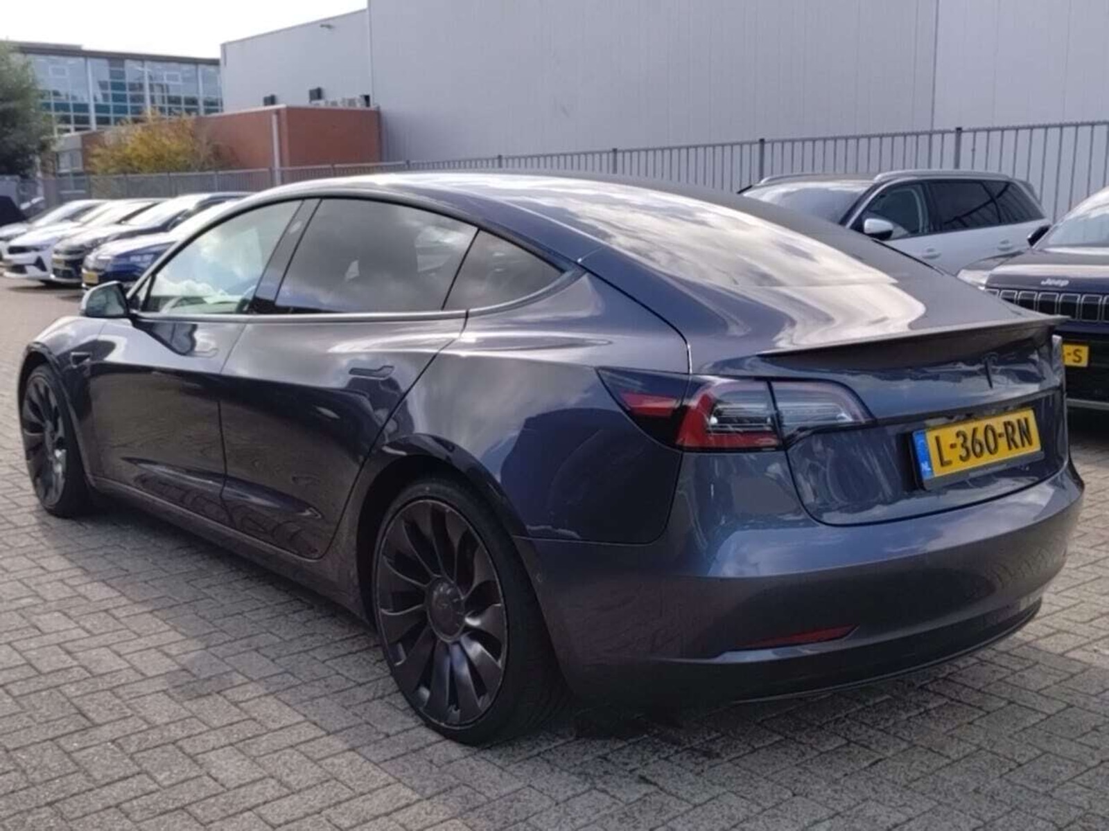 Foto 14 van Tesla Model 3