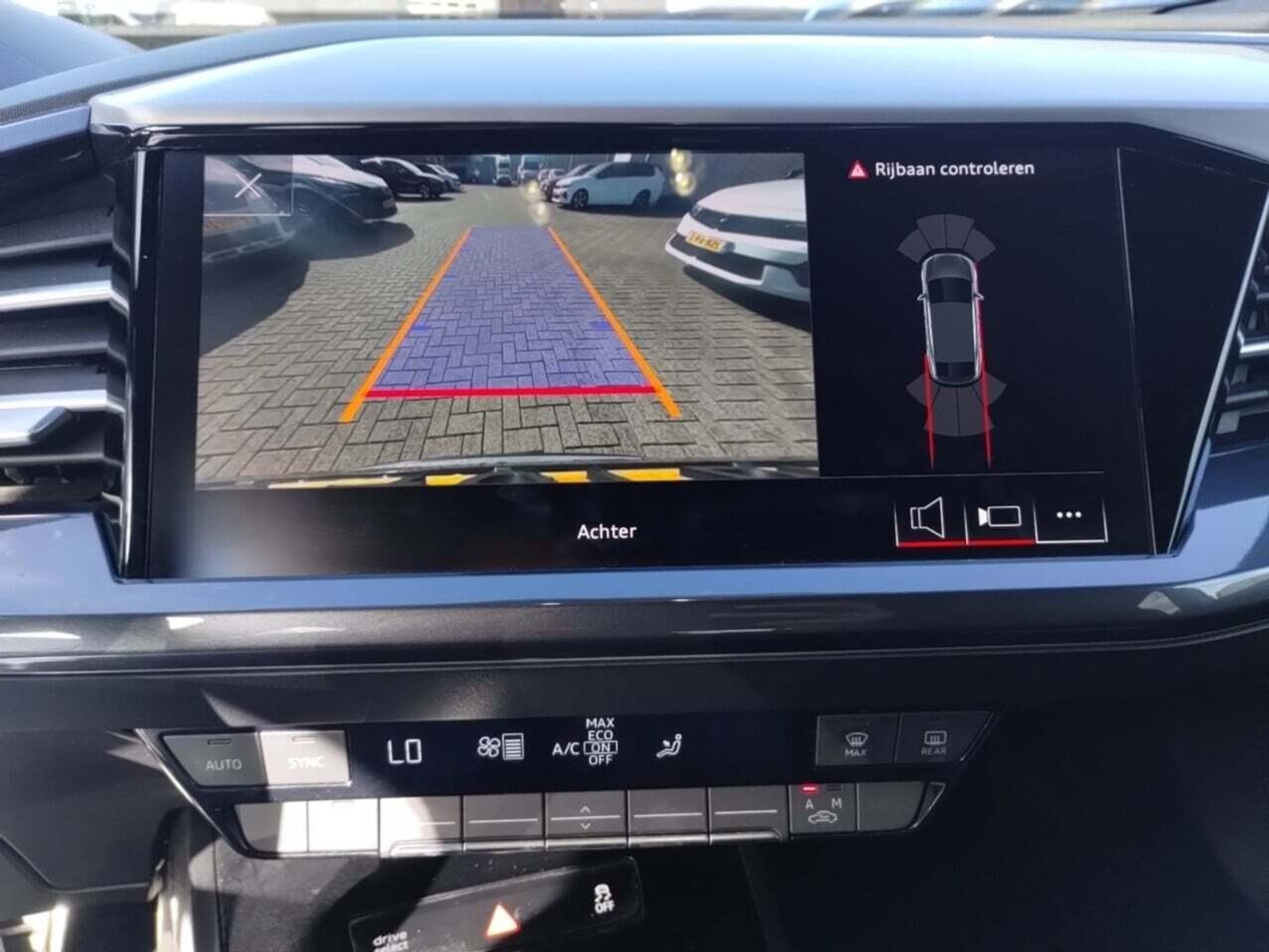 Foto 11 van Audi Q4 Sportback e-tron