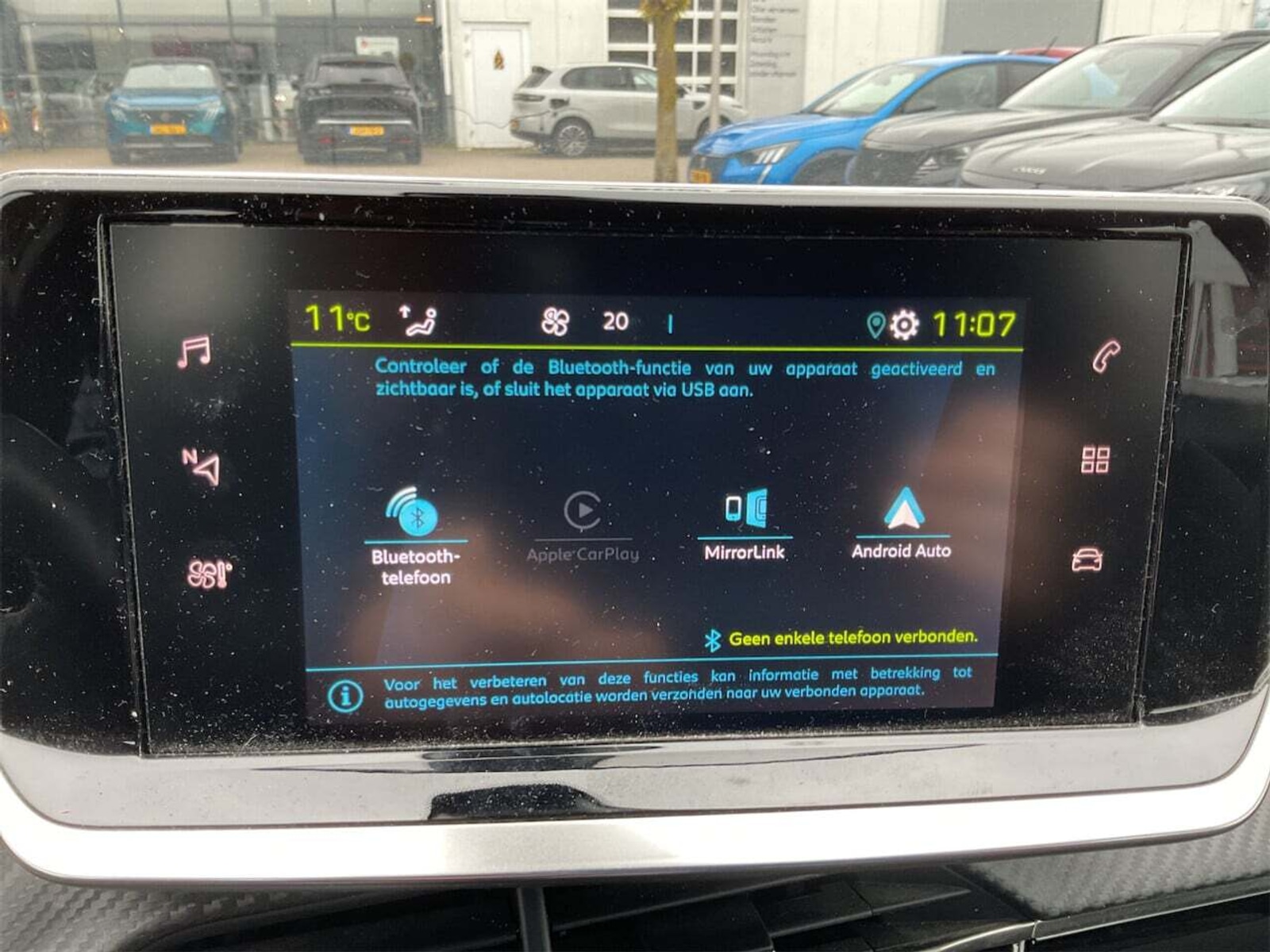 Foto 5 van Peugeot E-2008