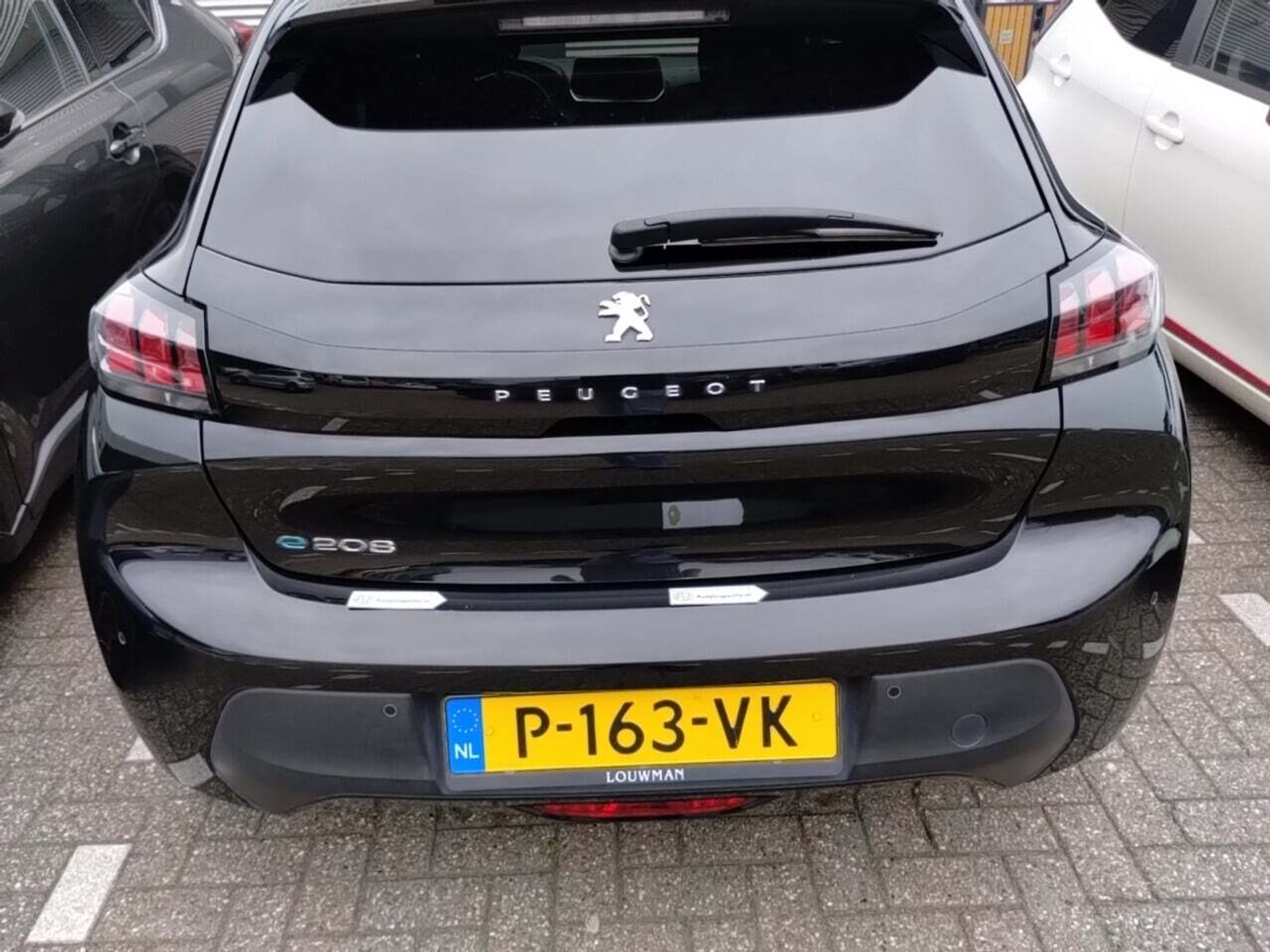 Foto 25 van Peugeot E-208