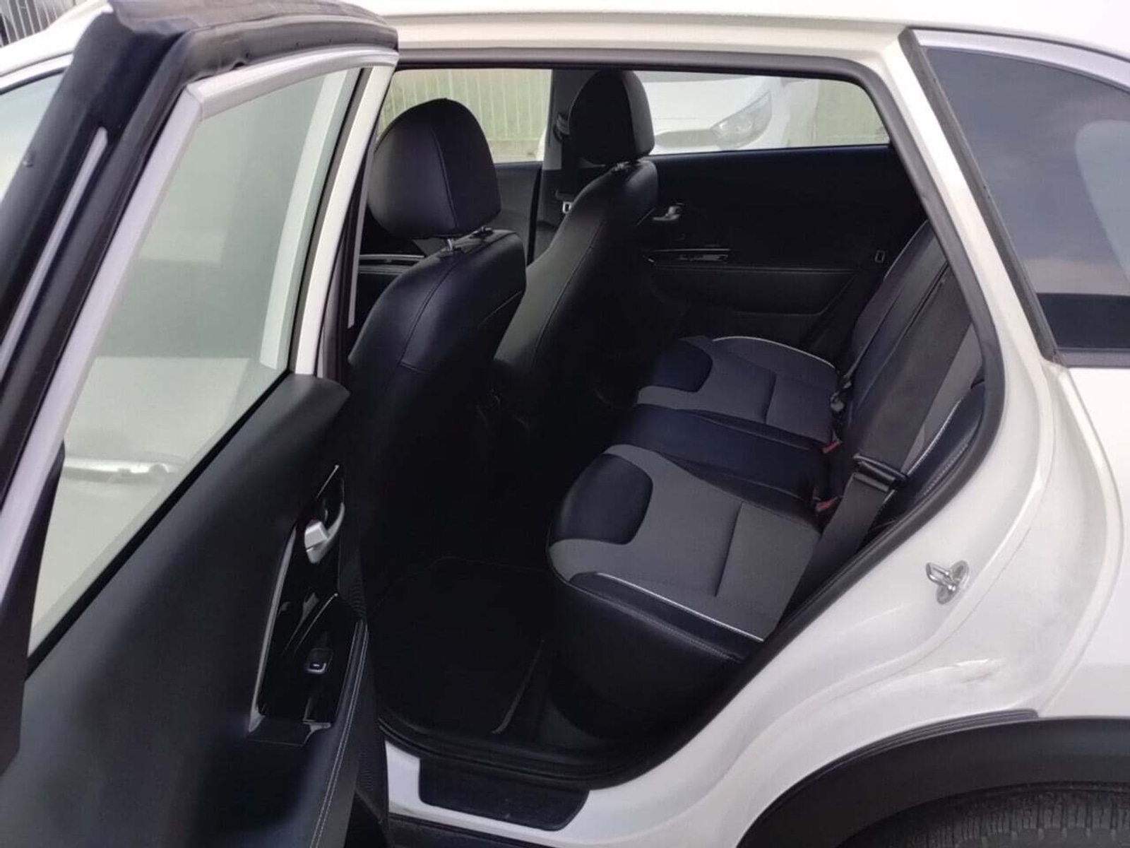 Foto 9 van Kia Niro
