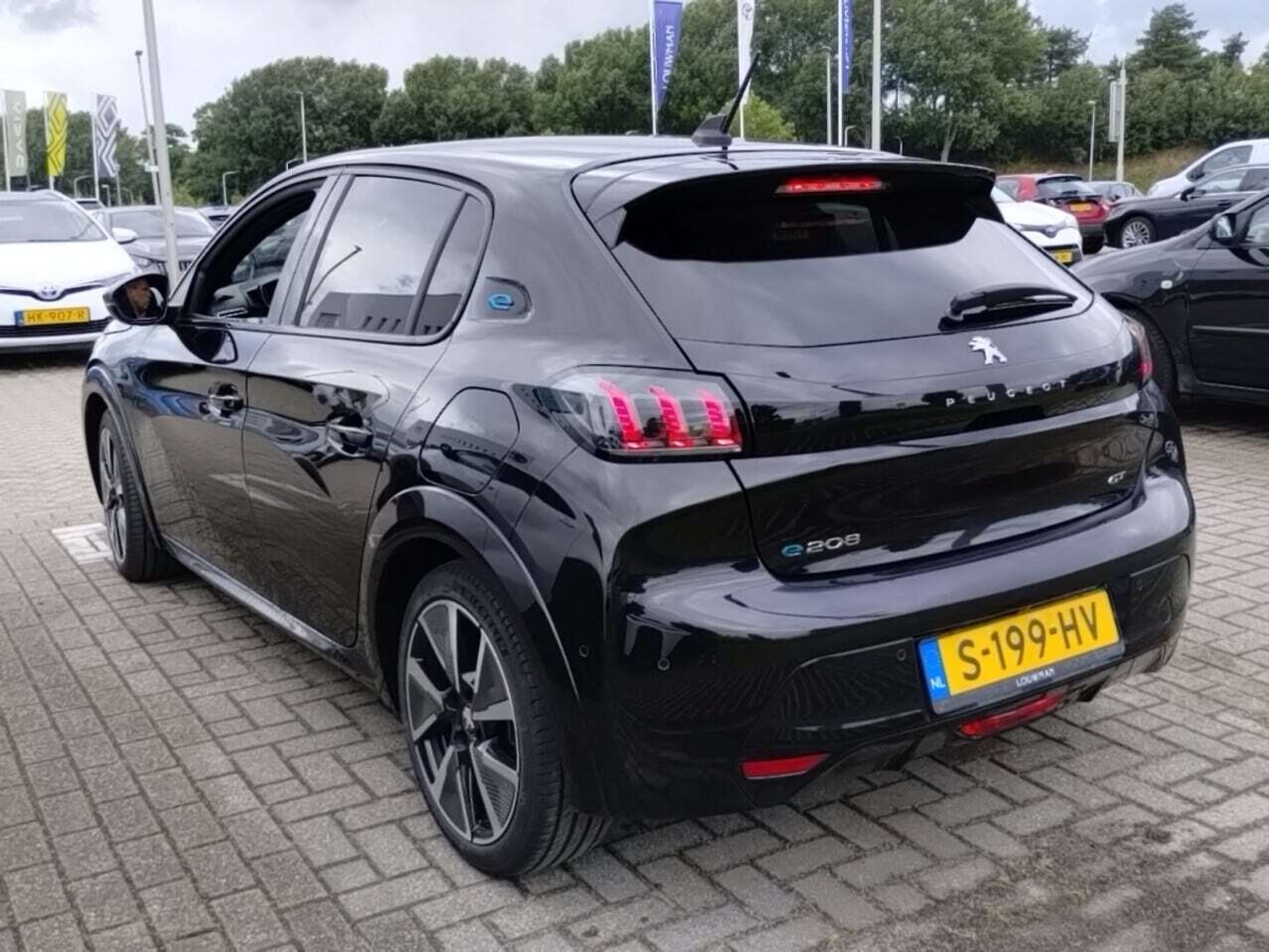 Foto 13 van Peugeot E-208