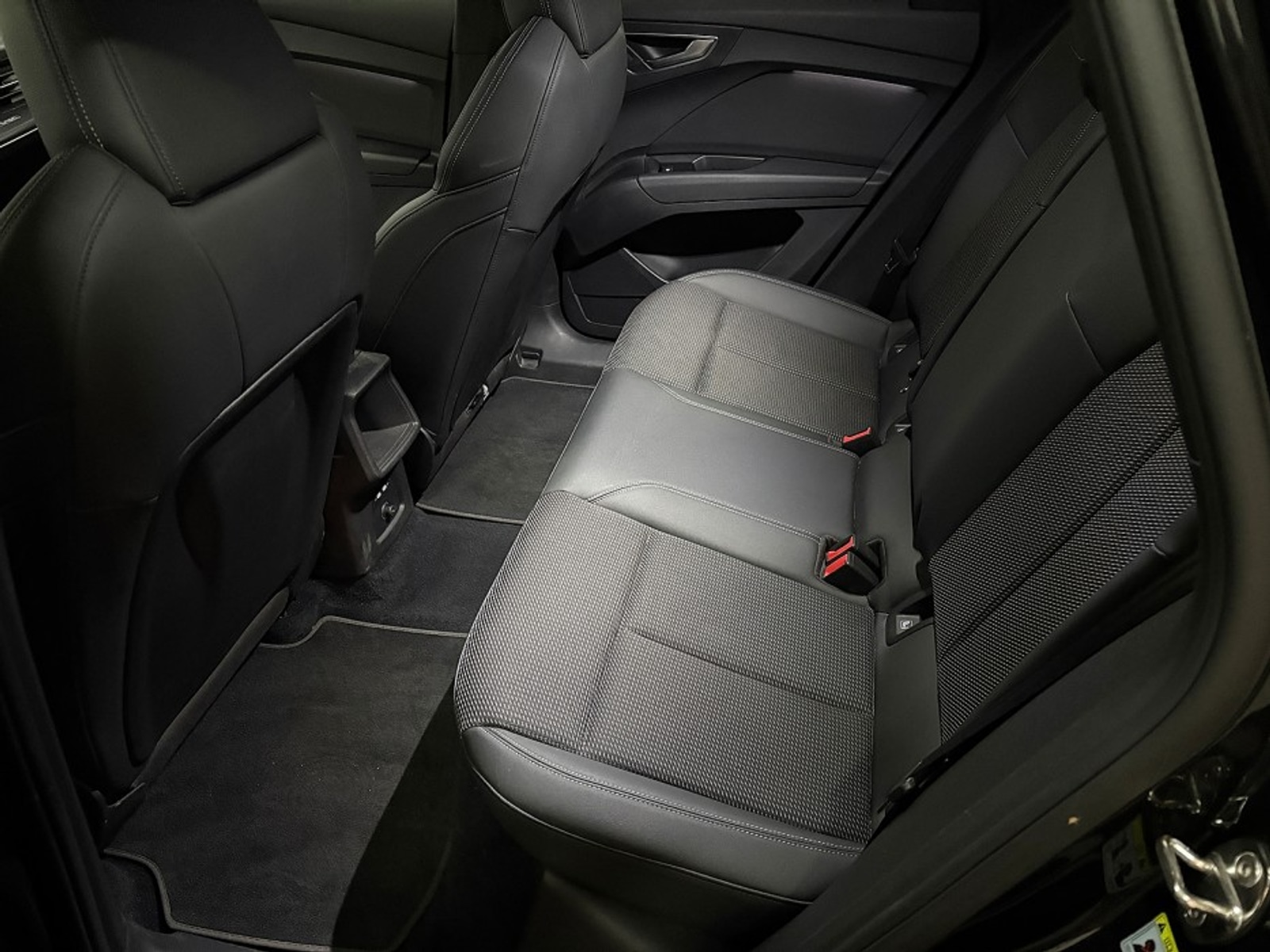 Foto 8 van Audi Q4 Sportback e-tron