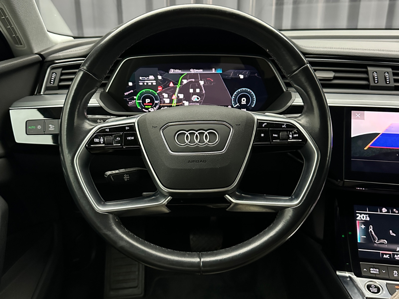 Foto 19 van Audi e-tron