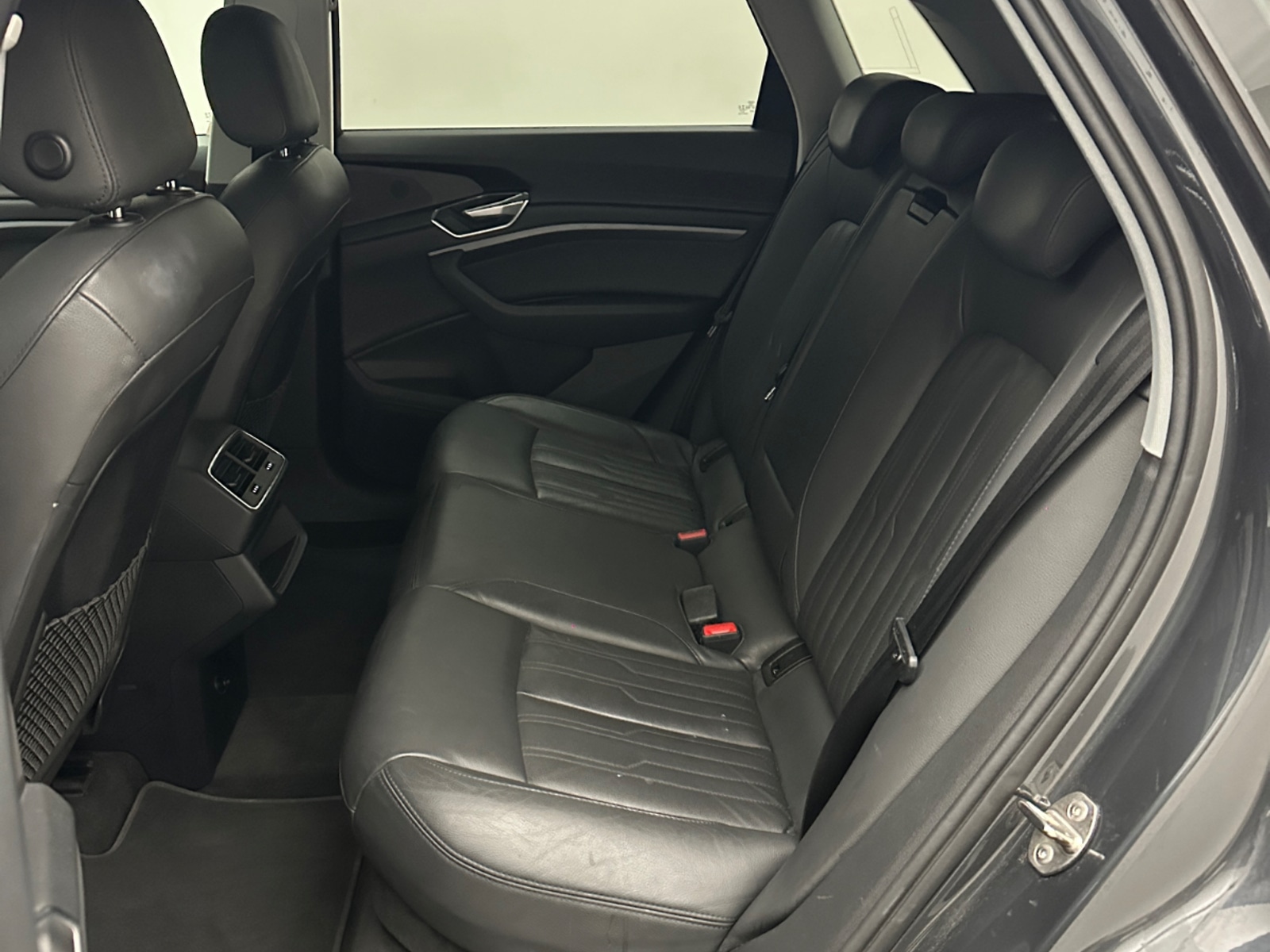 Foto 10 van Audi e-tron