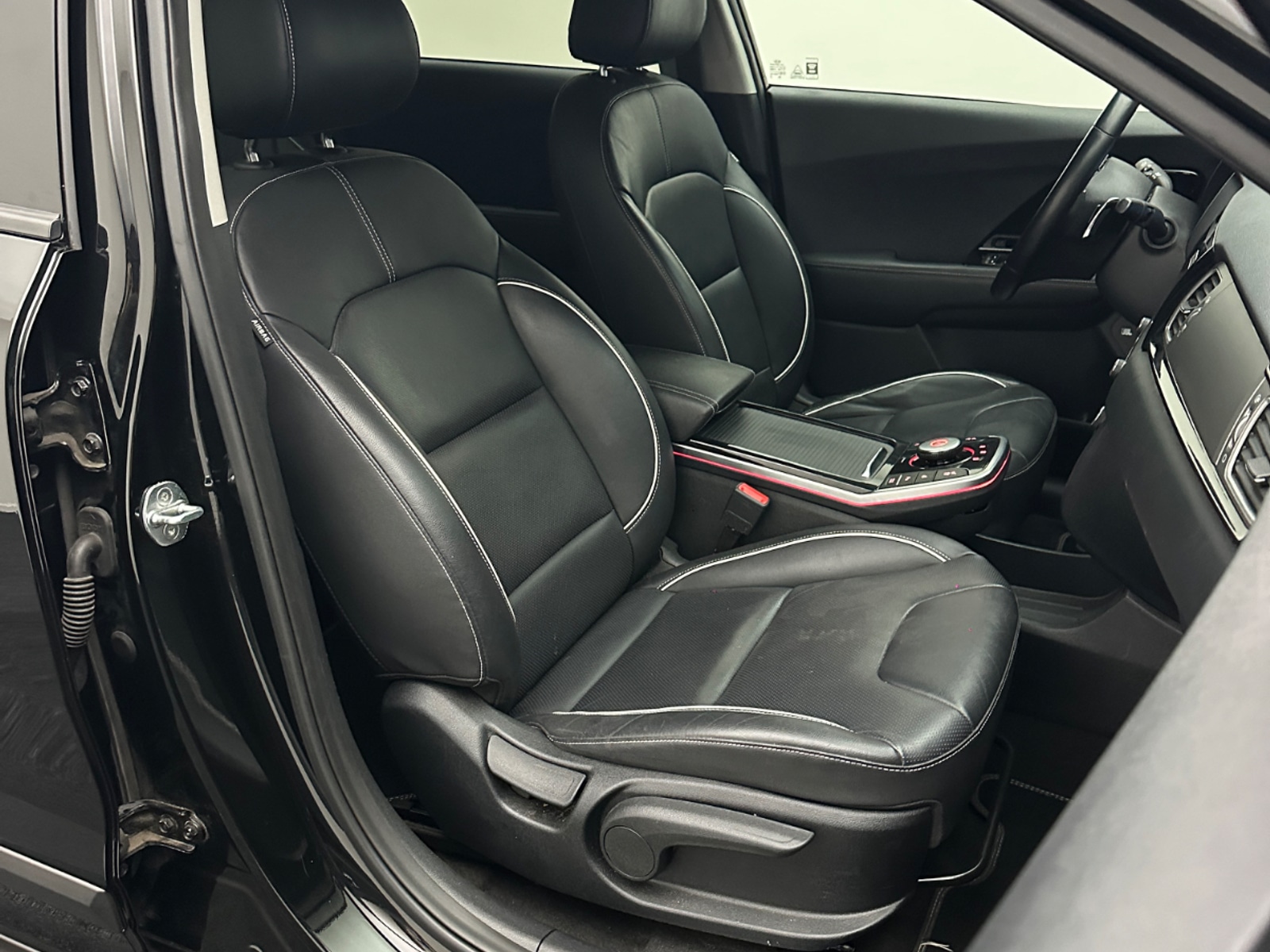 Foto 16 van Kia Niro