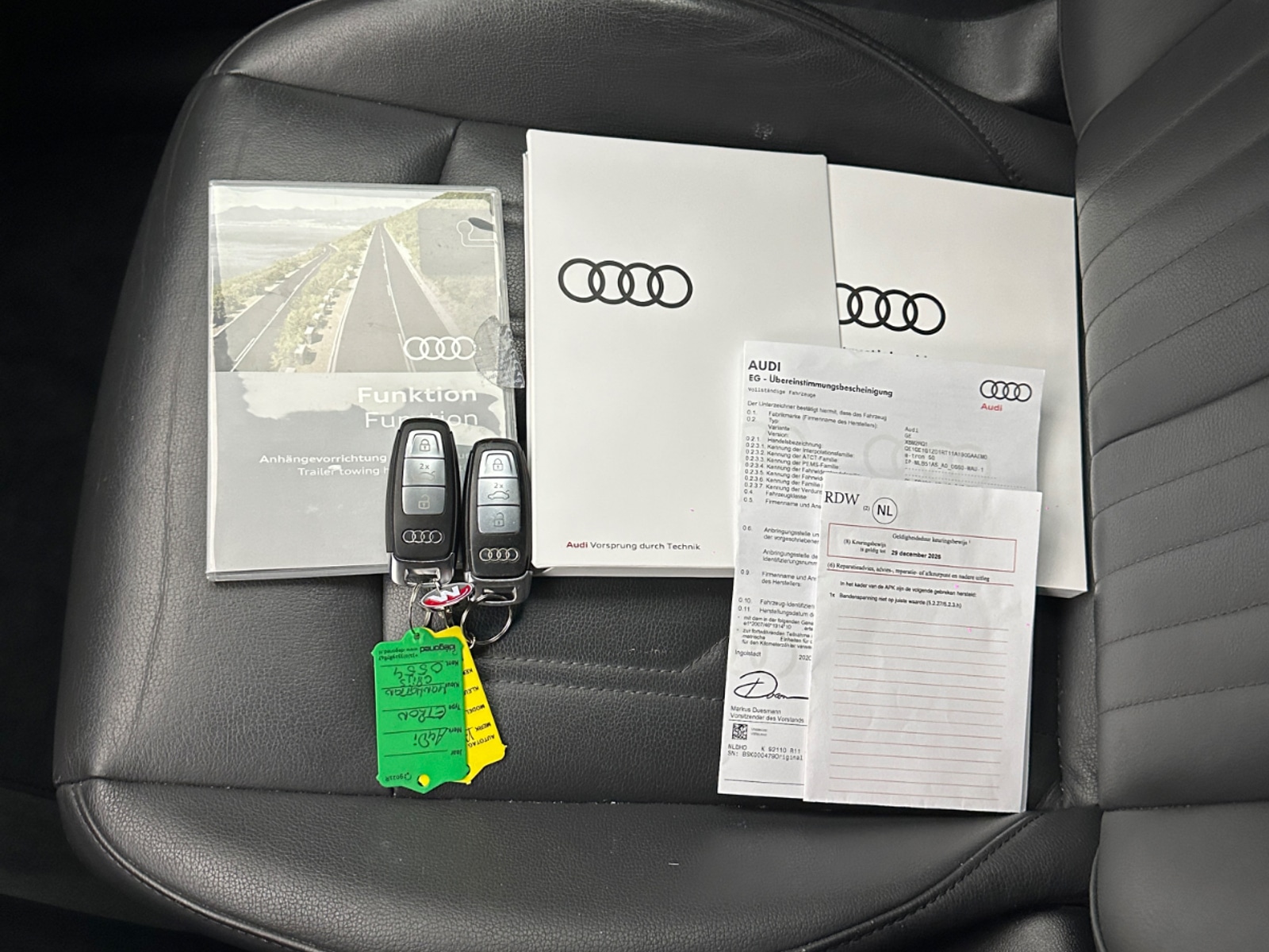 Foto 30 van Audi e-tron