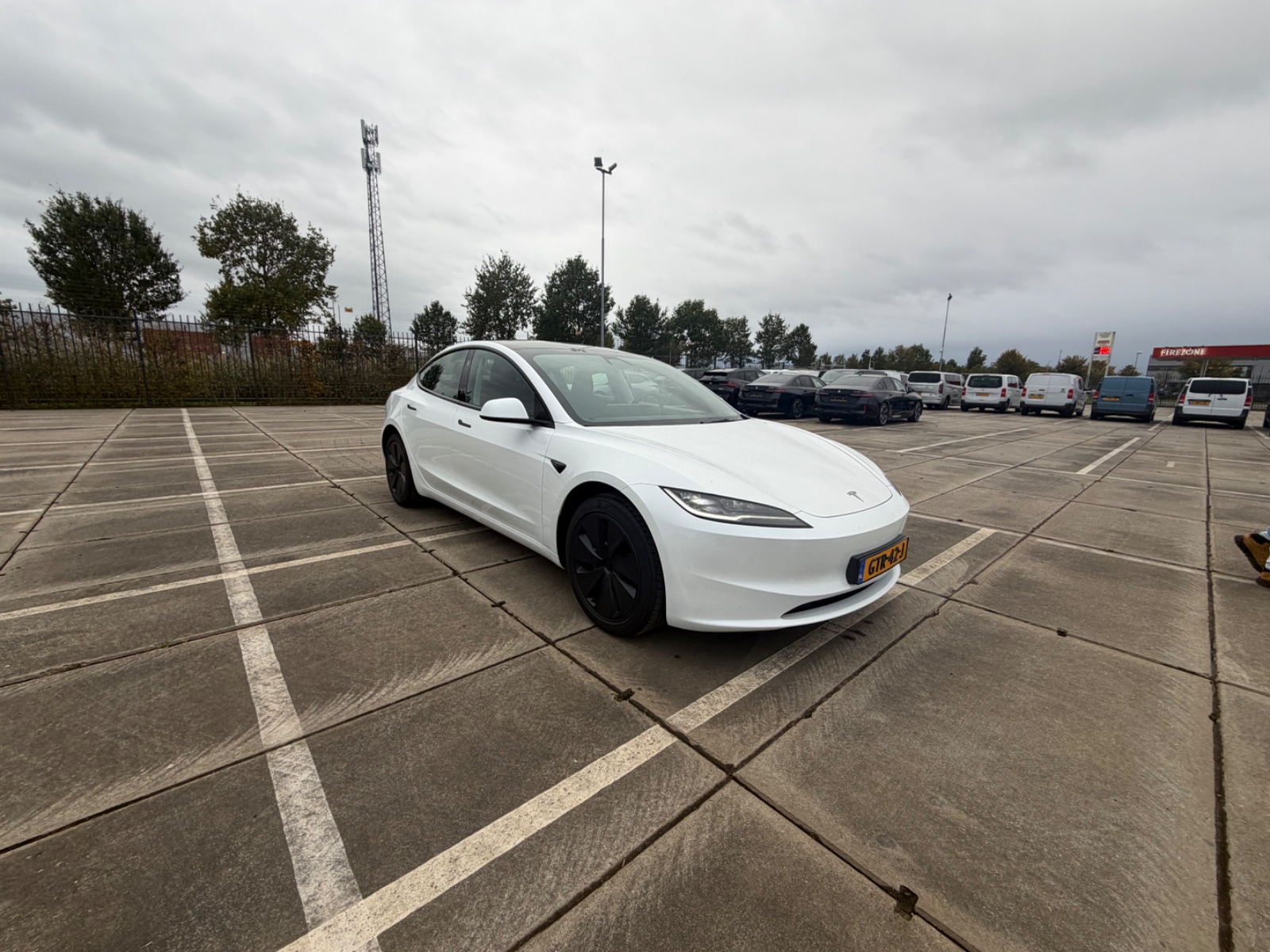 Foto 16 van Tesla Model 3