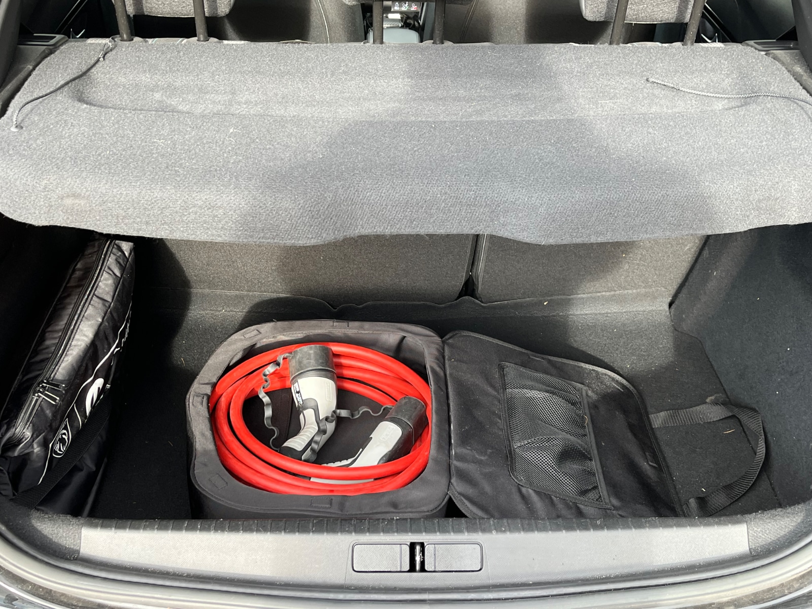 Foto 4 van Peugeot E-208