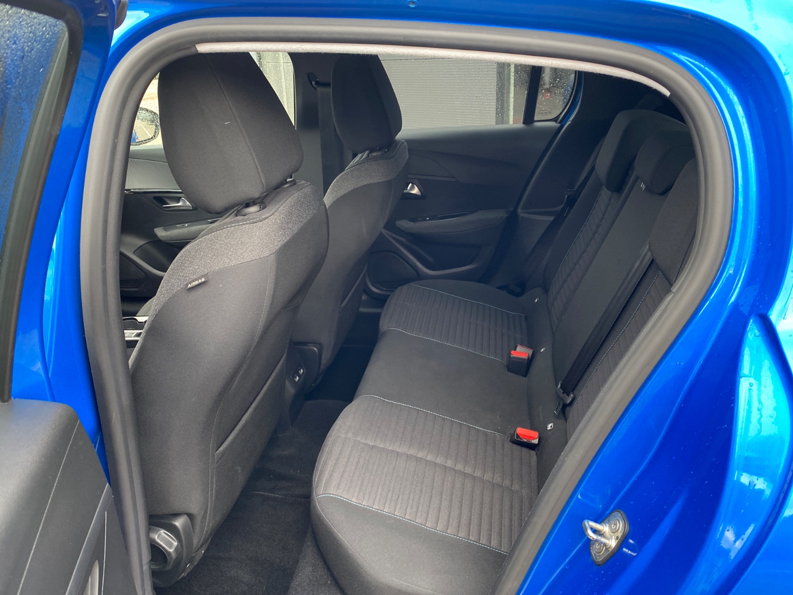 Foto 7 van Peugeot E-208