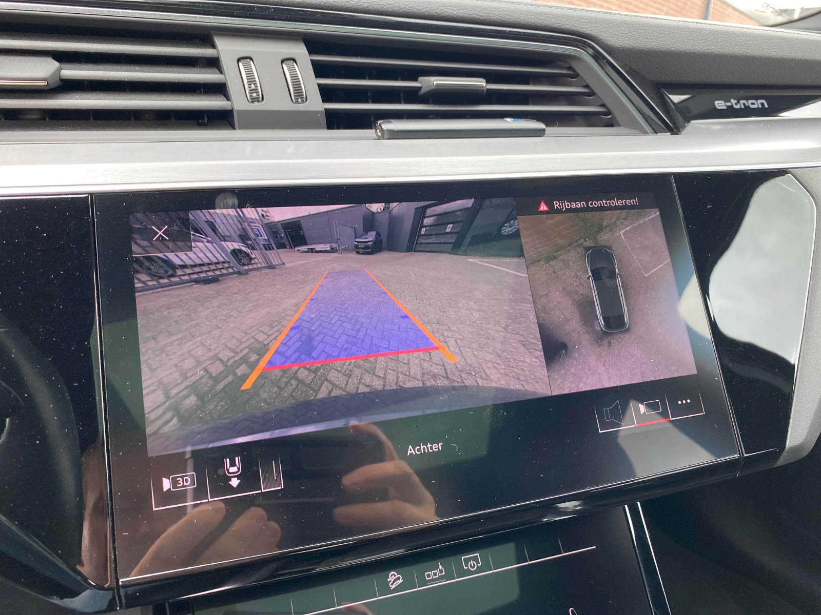 Foto 11 van Audi e-tron sportback