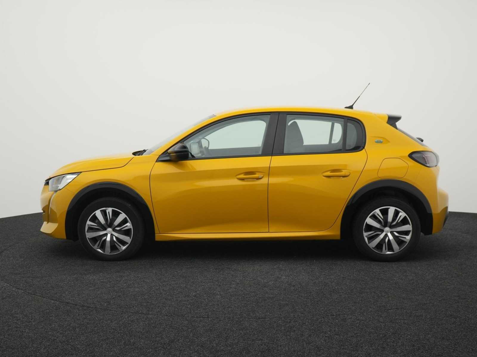 Foto 5 van Peugeot E-208