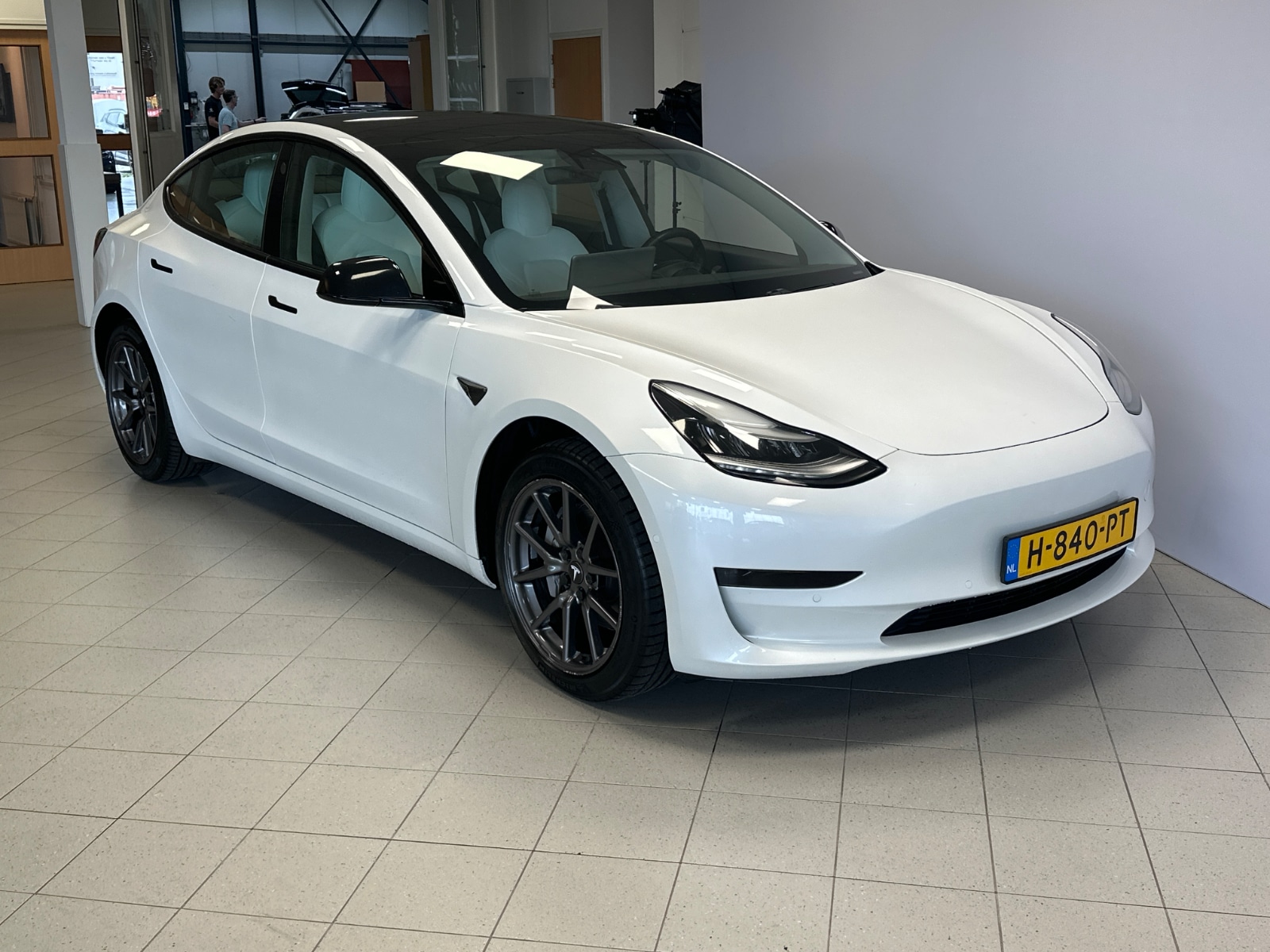 Foto 18 van Tesla Model 3