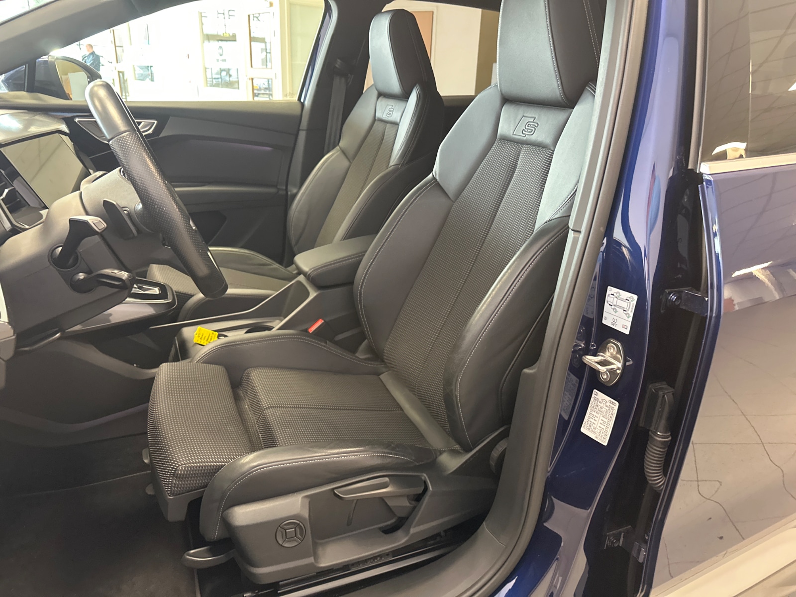 Foto 24 van Audi Q4 e-tron