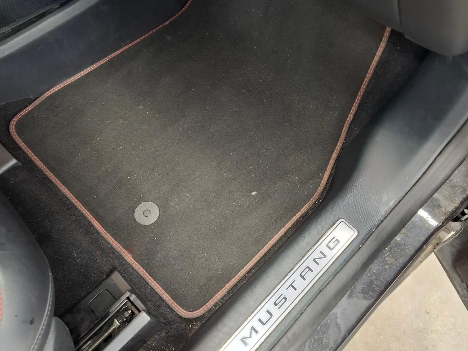 Foto 26 van Ford Mustang