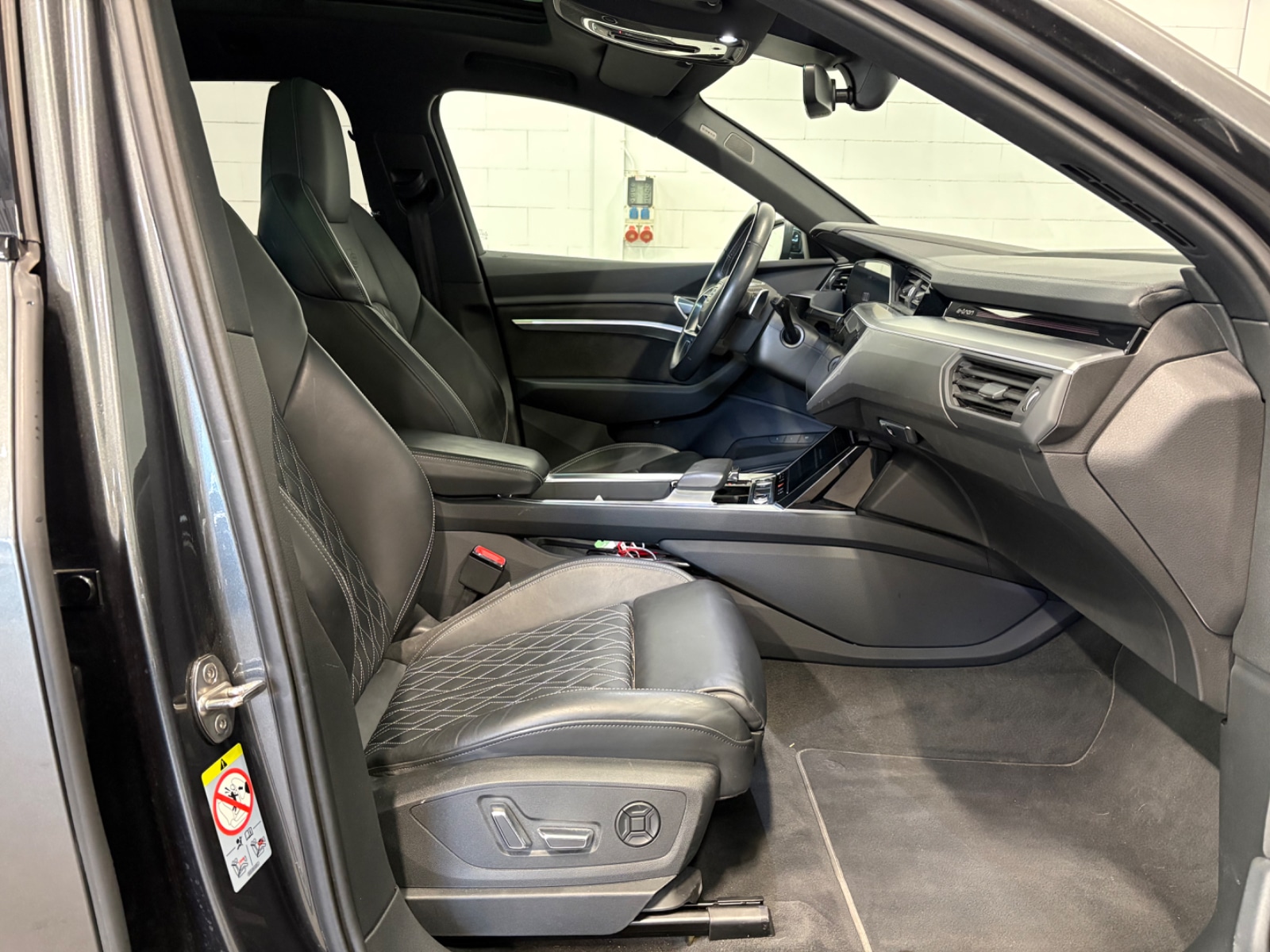 Foto 7 van Audi e-tron