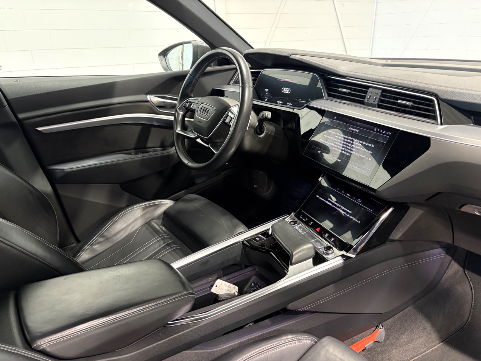 Foto 2 van Audi e-tron