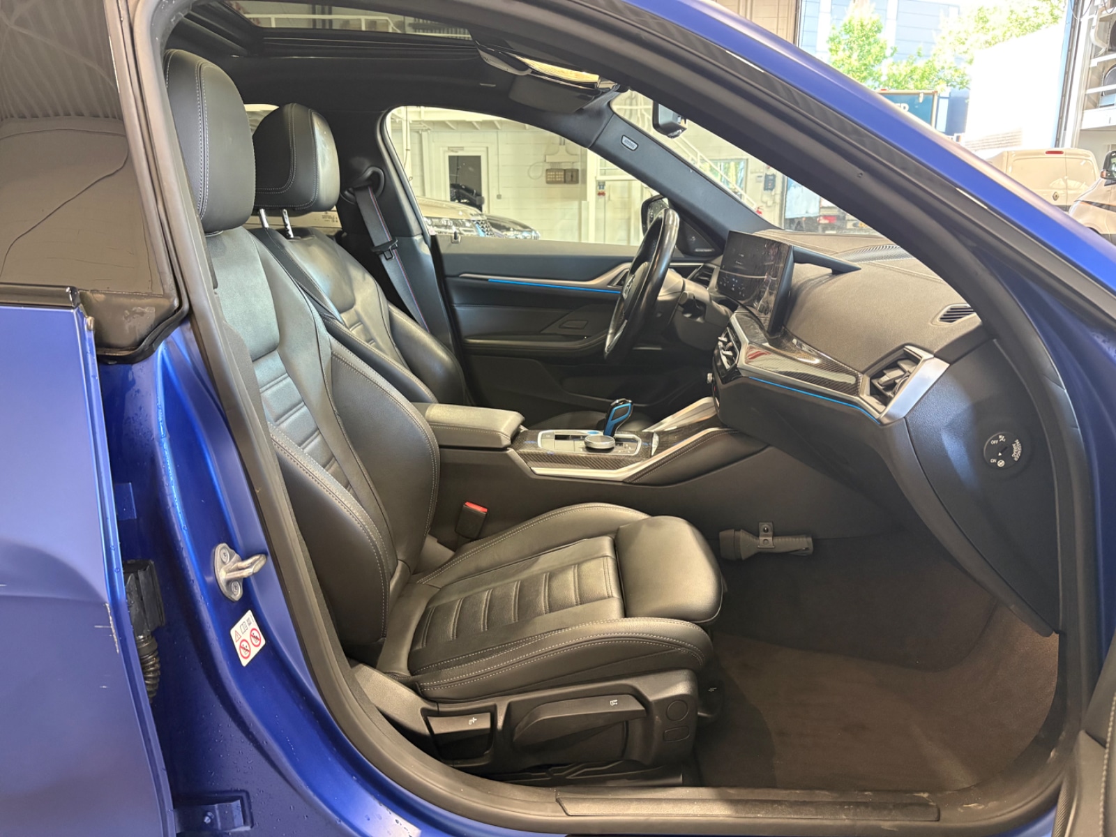 Photo 13 of BMW i4