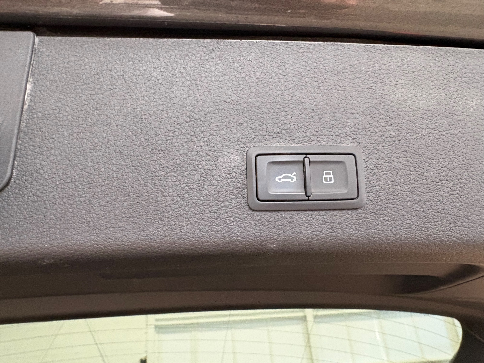 Foto 21 van Audi e-tron