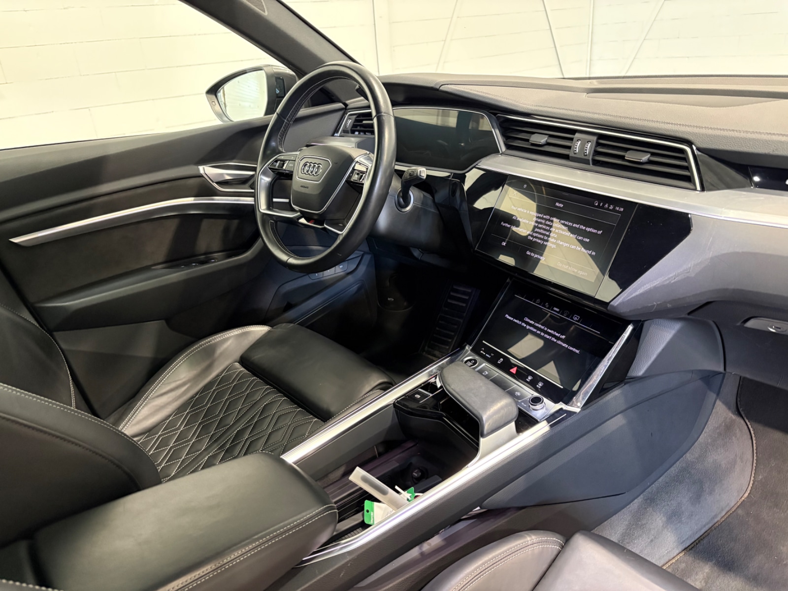 Foto 10 van Audi e-tron