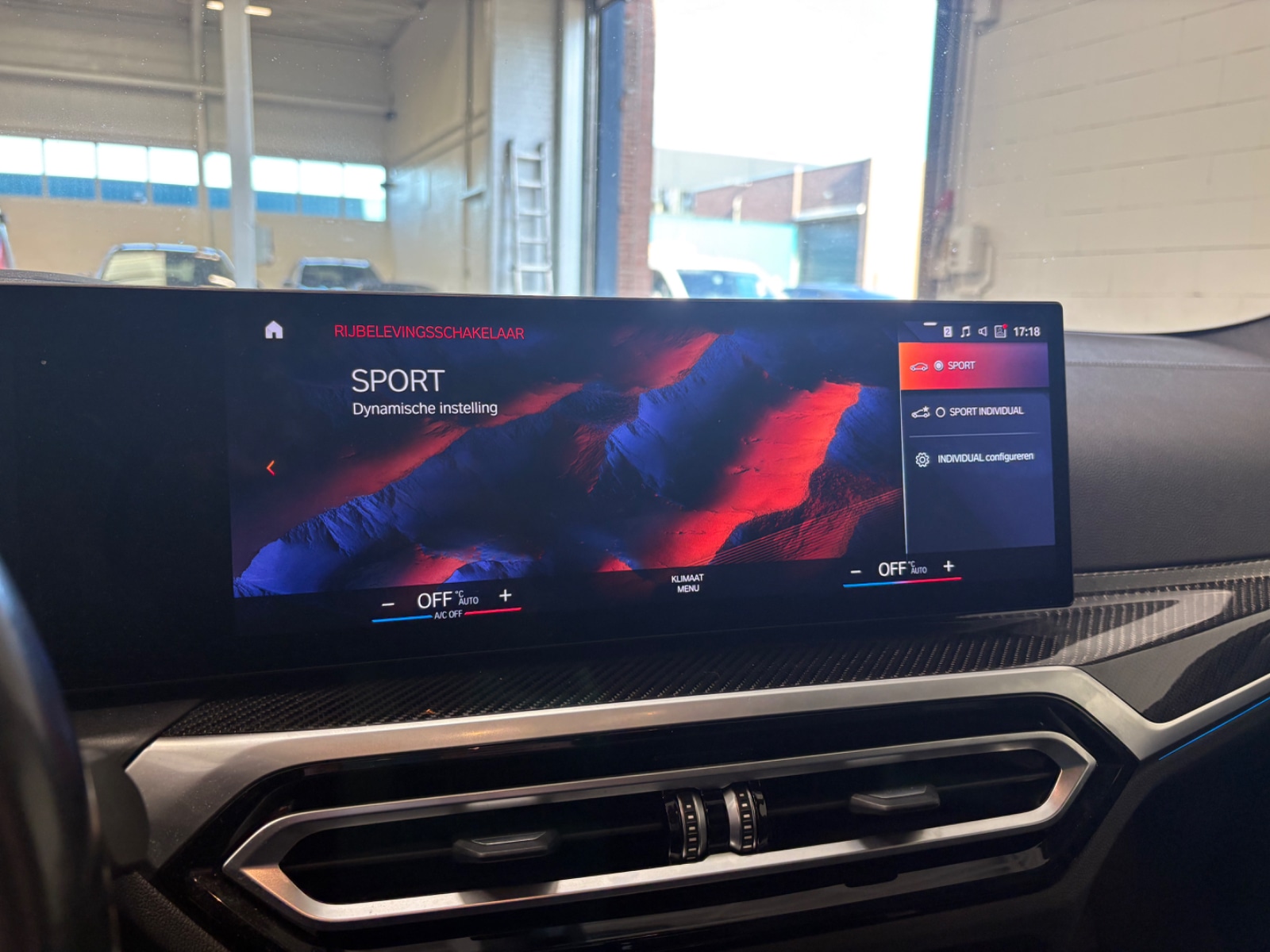 Photo 16 of BMW i4
