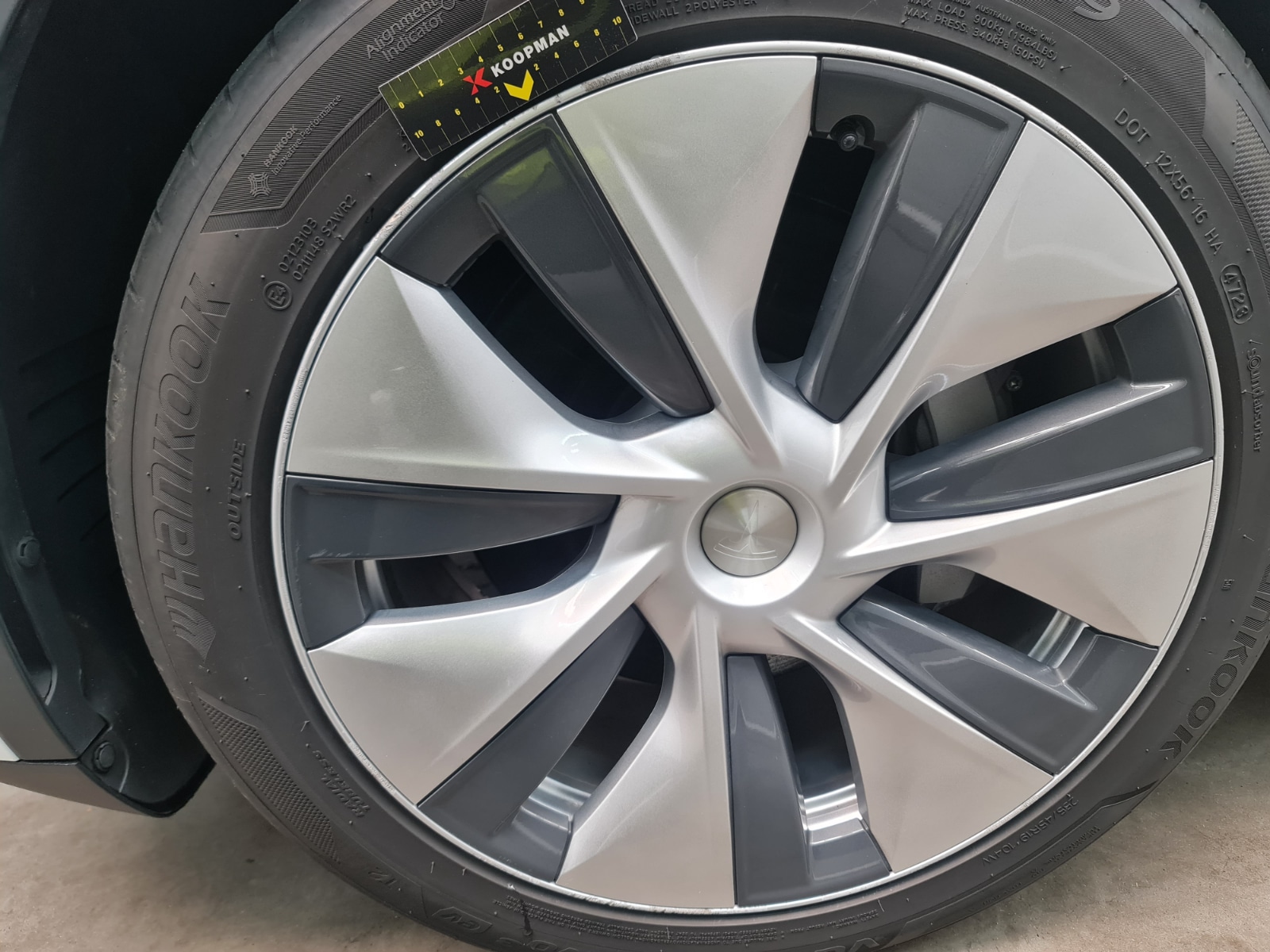 Foto 18 van Tesla Model Y